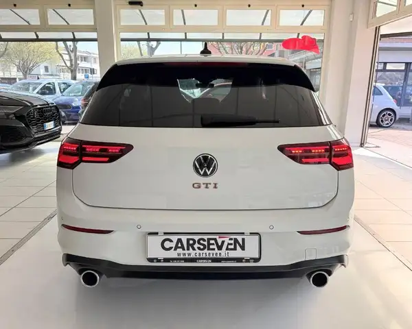 Volkswagen Golf view 6