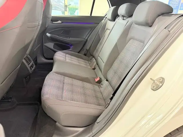 Volkswagen Golf view 11