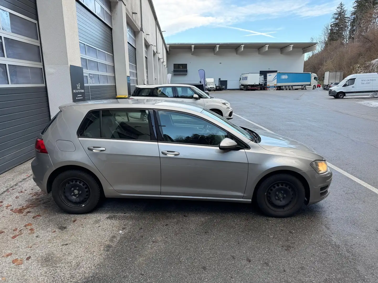 Volkswagen Golf Trendline BMT*8 FACH BEREIFT*KLIMA Grau - 2