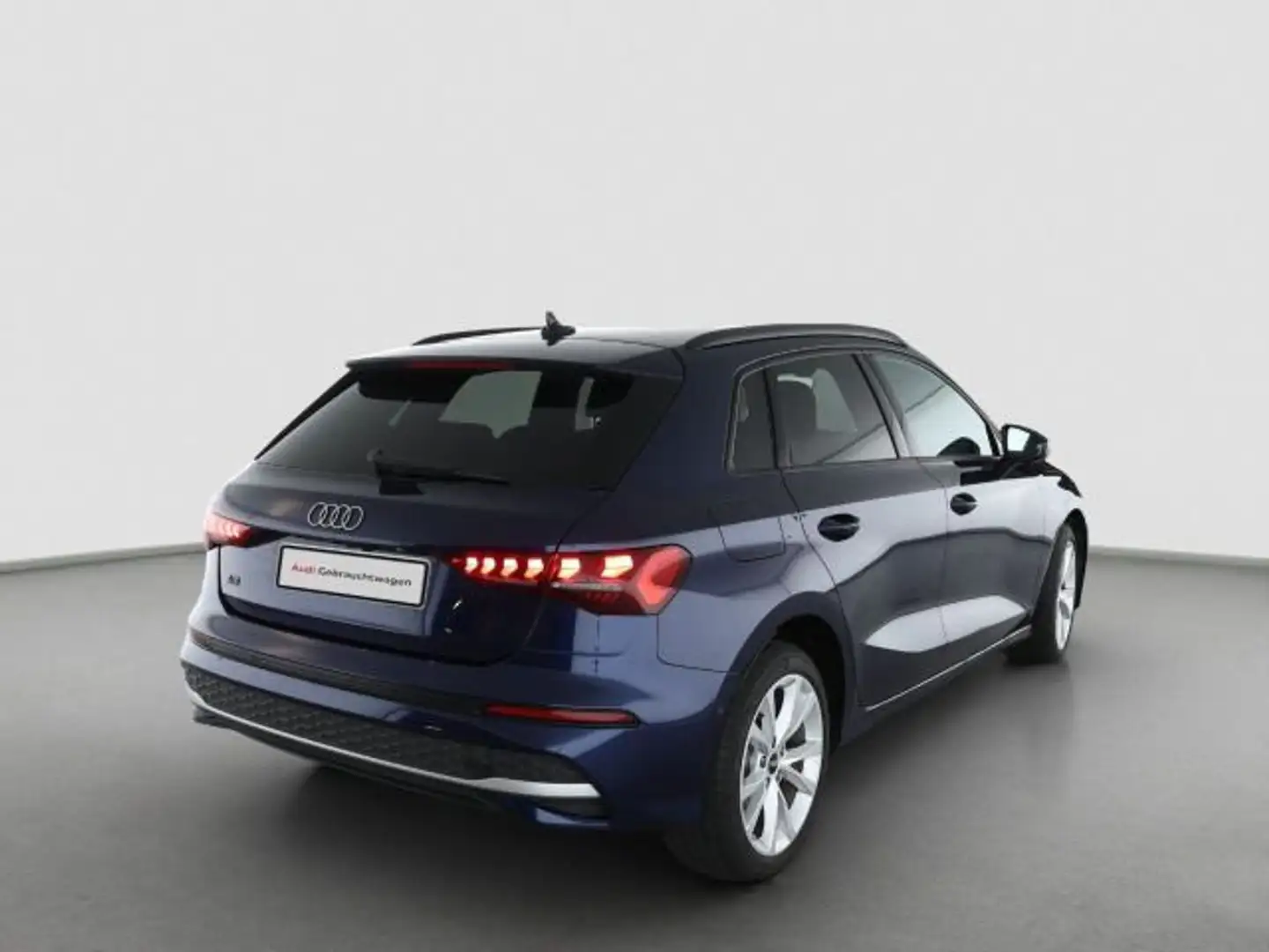 Audi A3 40 TFSIe BUSINESS NAVI eKLAPPE AHK Blau - 2