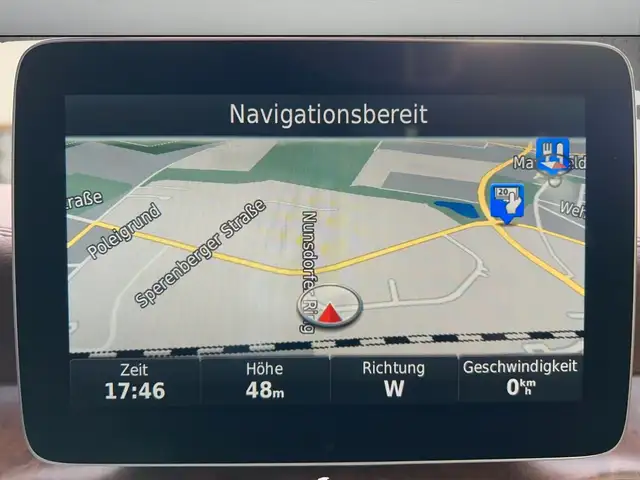 Mercedes-Benz GLA view 15
