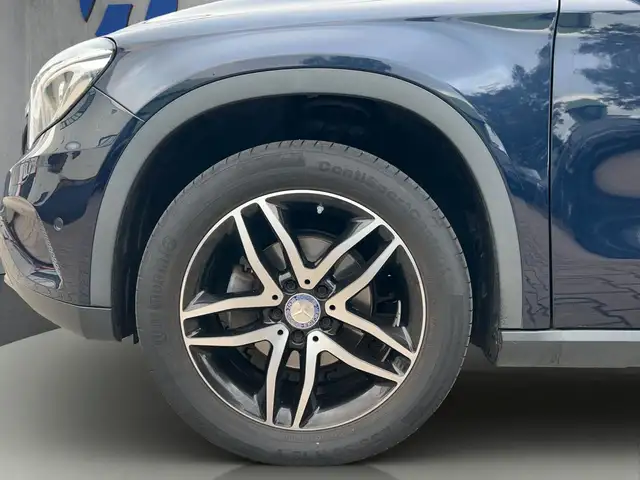 Mercedes-Benz GLA view 10