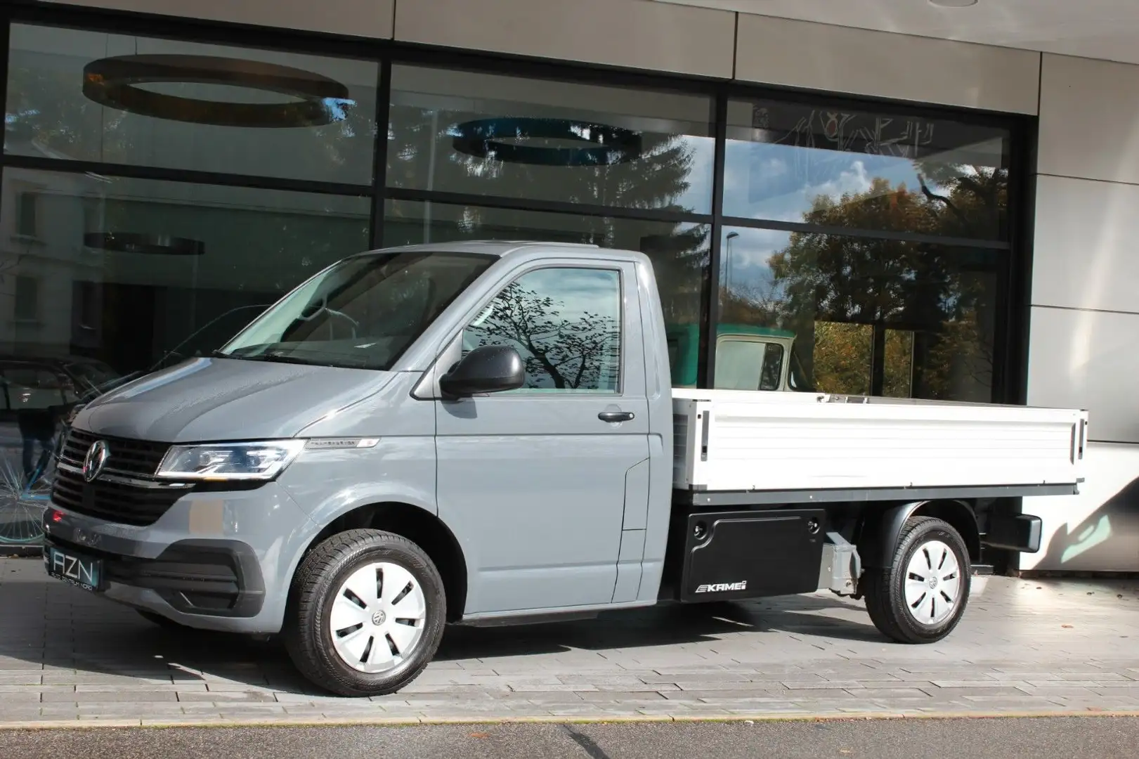 Volkswagen T6 Transporter T6.1 Transporter Pritsche lang mit DSG+LED Grau - 1