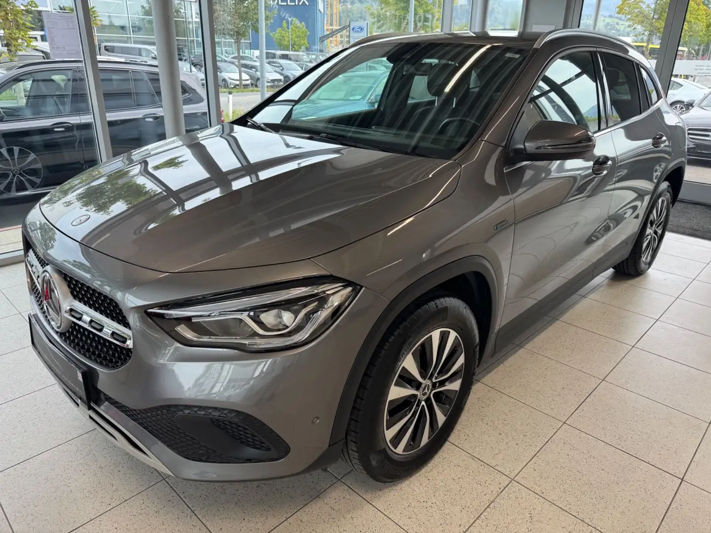 Mercedes-Benz GLA 250 GLA-Klasse GLA 250 e Style (EURO 6d) Silber - 2