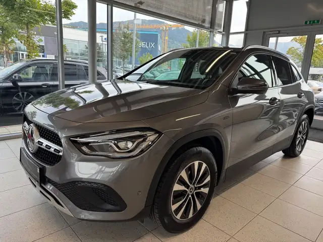 Mercedes-Benz GLA 250 GLA-Klasse GLA 250 e Style (EURO 6d)