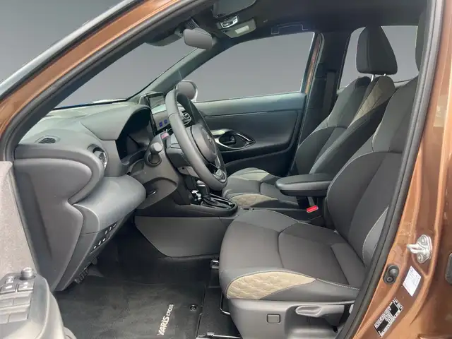Toyota Yaris Cross view 10