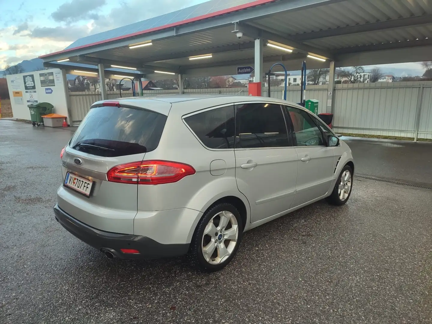 Ford S-Max 2,2 TDCi Silber - 2