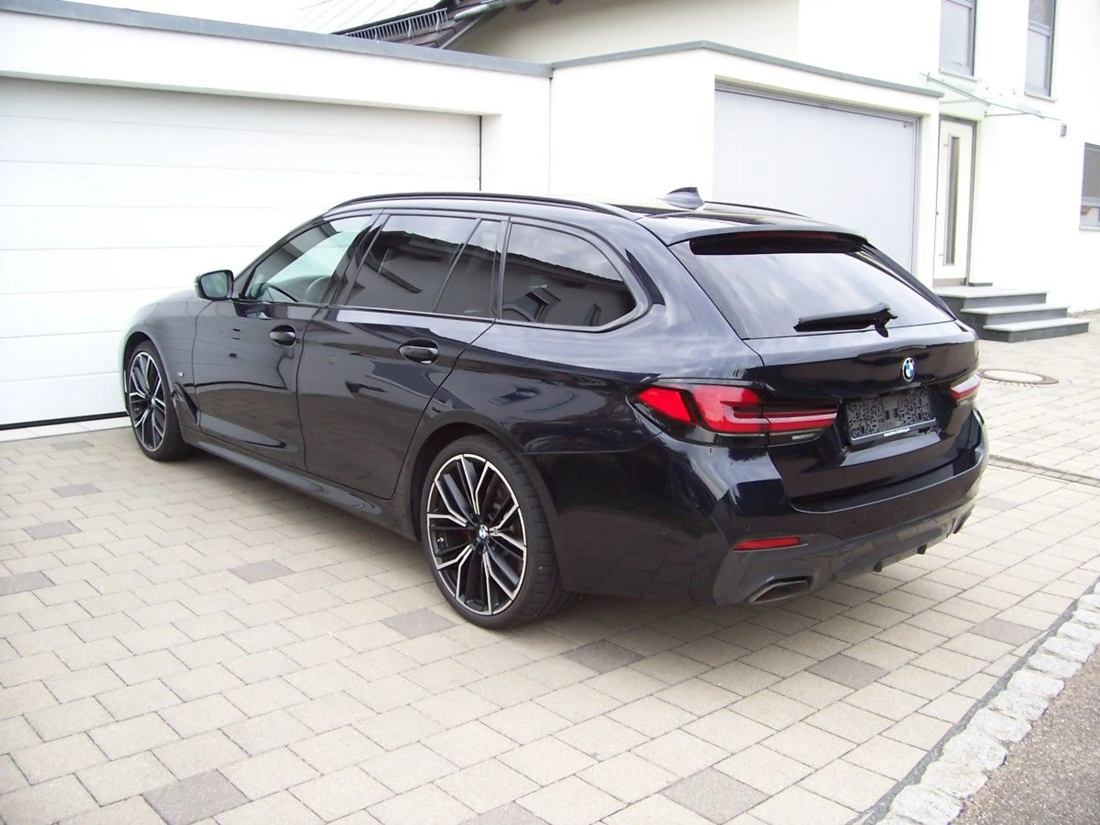 BMW 540 d xDrive M Sportpaket Bowers&Wilkins/20/Laser — photo 3