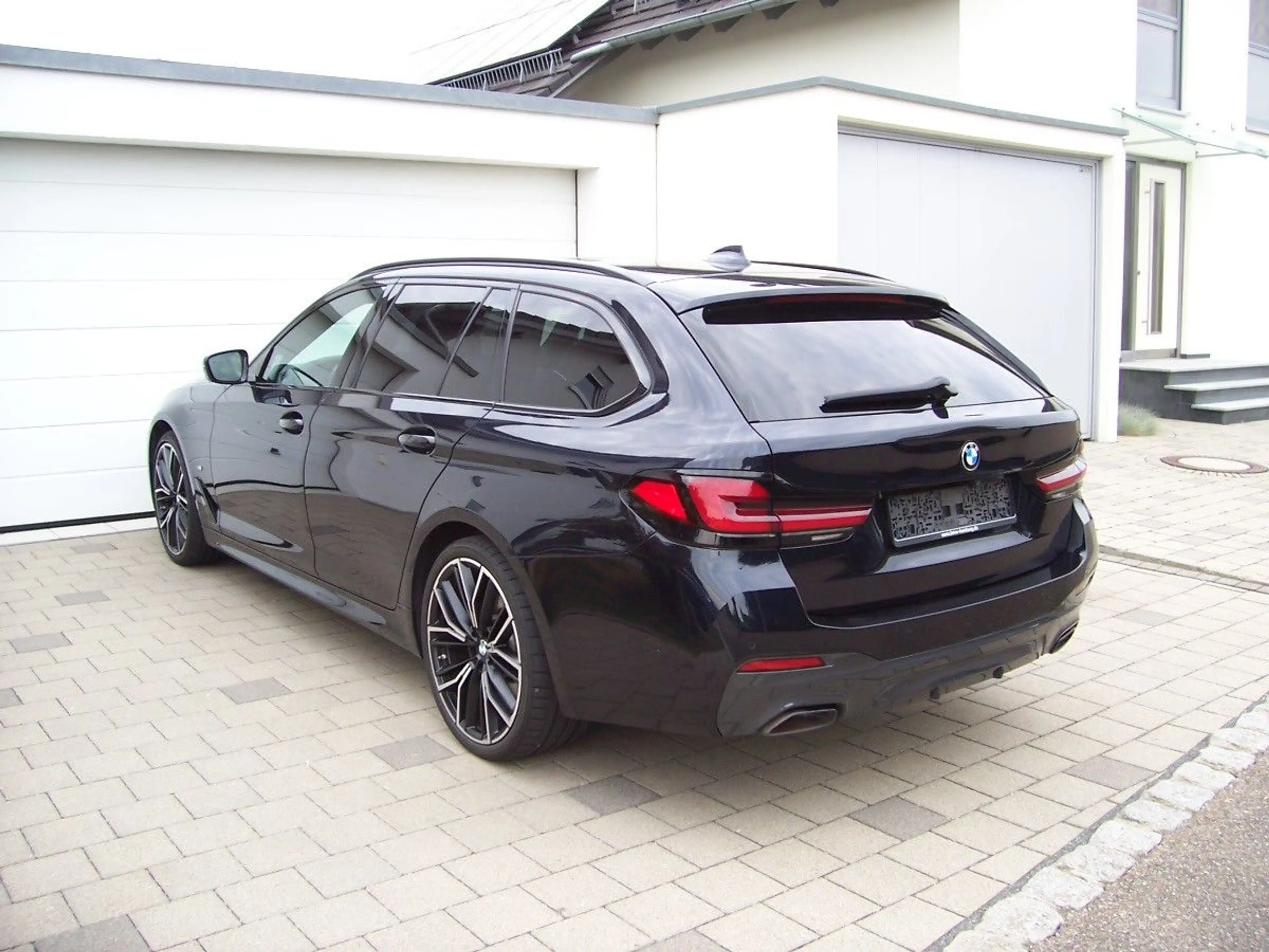 BMW 540 d xDrive M Sportpaket Bowers&Wilkins/20/Laser — photo 4