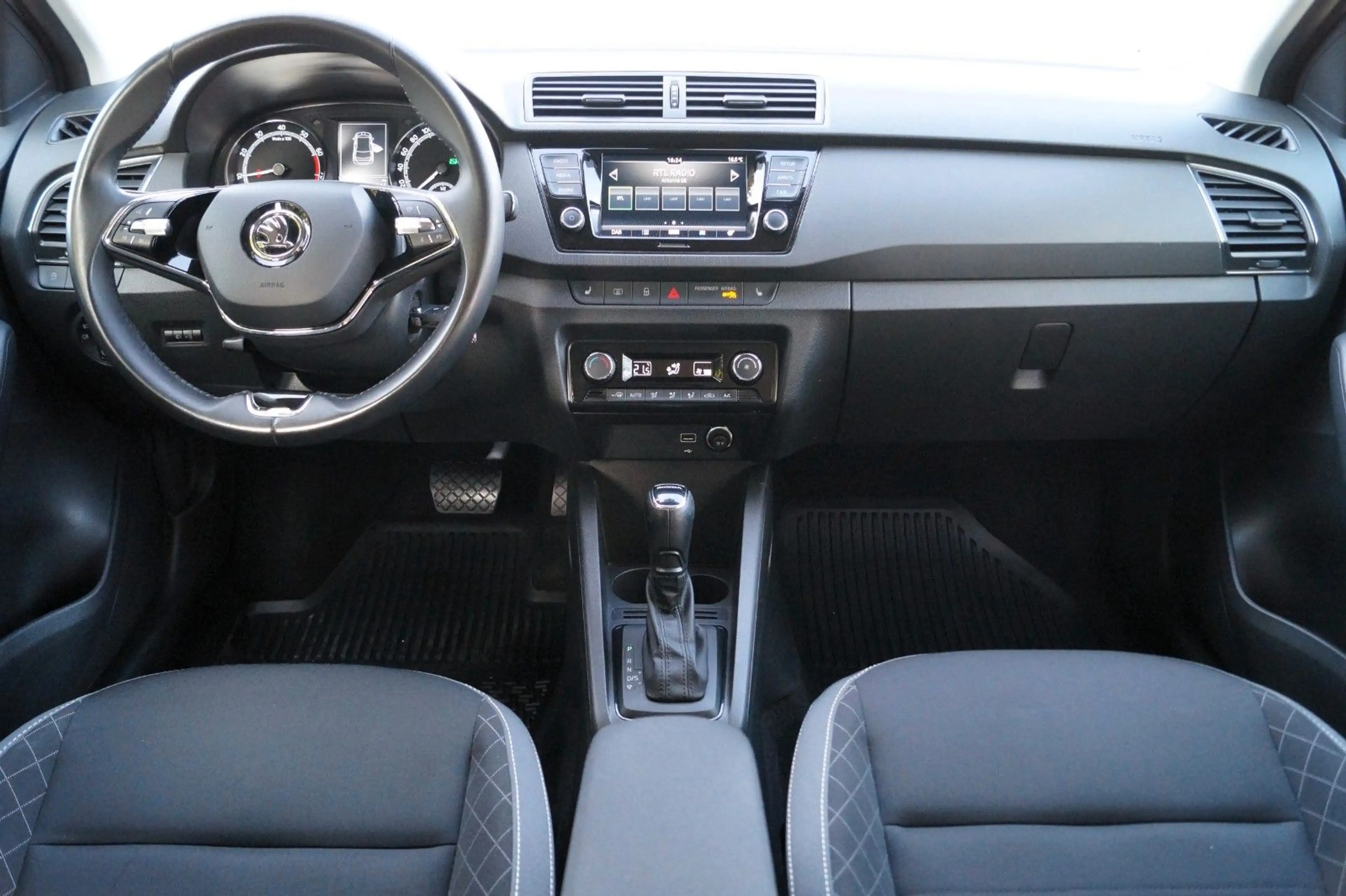 Skoda Fabia Ambition/ Euro 6/ SHZ/ KLIMA/ PDC — photo 13