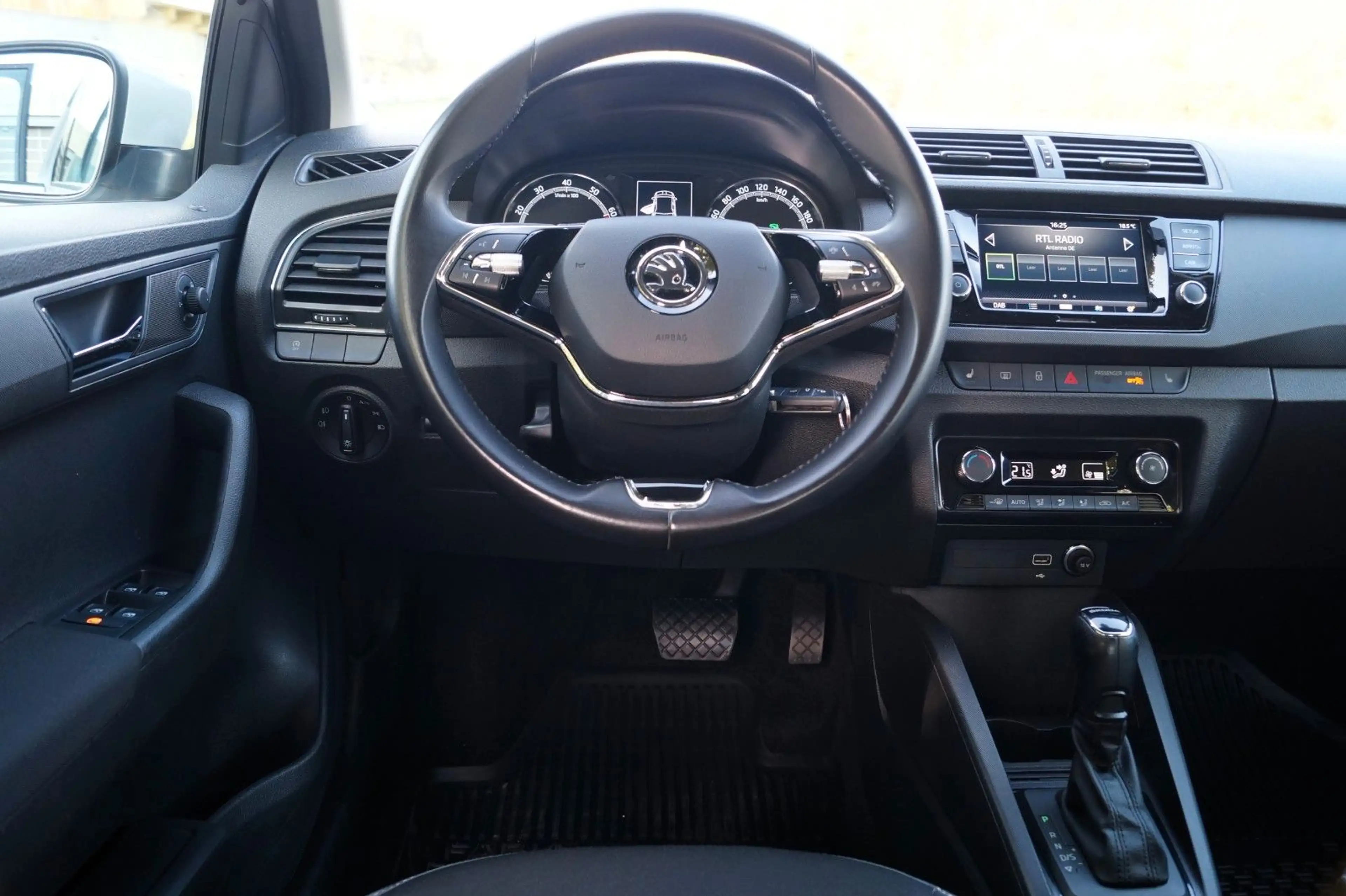 Skoda Fabia Ambition/ Euro 6/ SHZ/ KLIMA/ PDC — photo 15