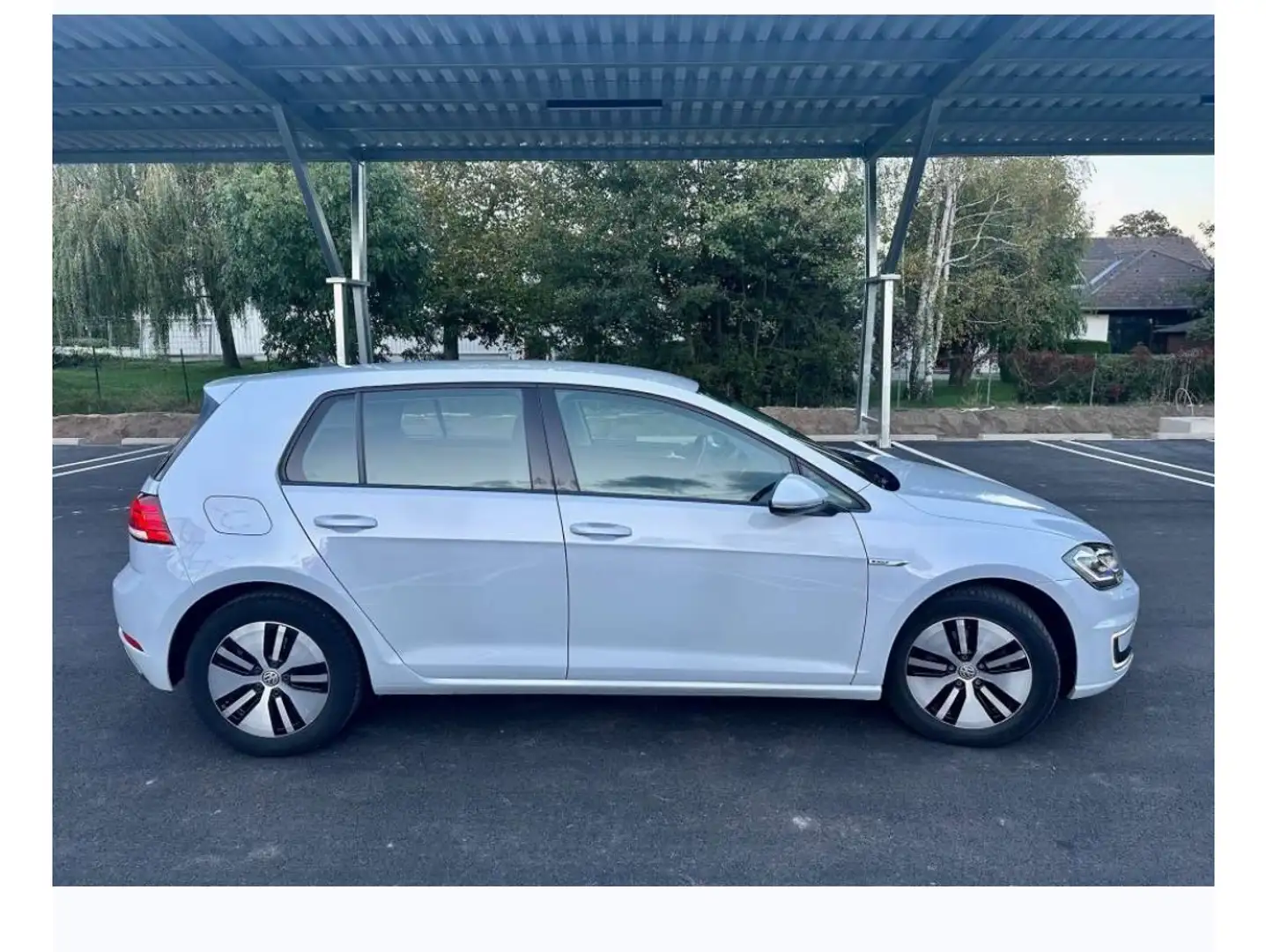 Volkswagen e-Golf e-Golf 35,8kWh (mit Batterie) Weiß - 1