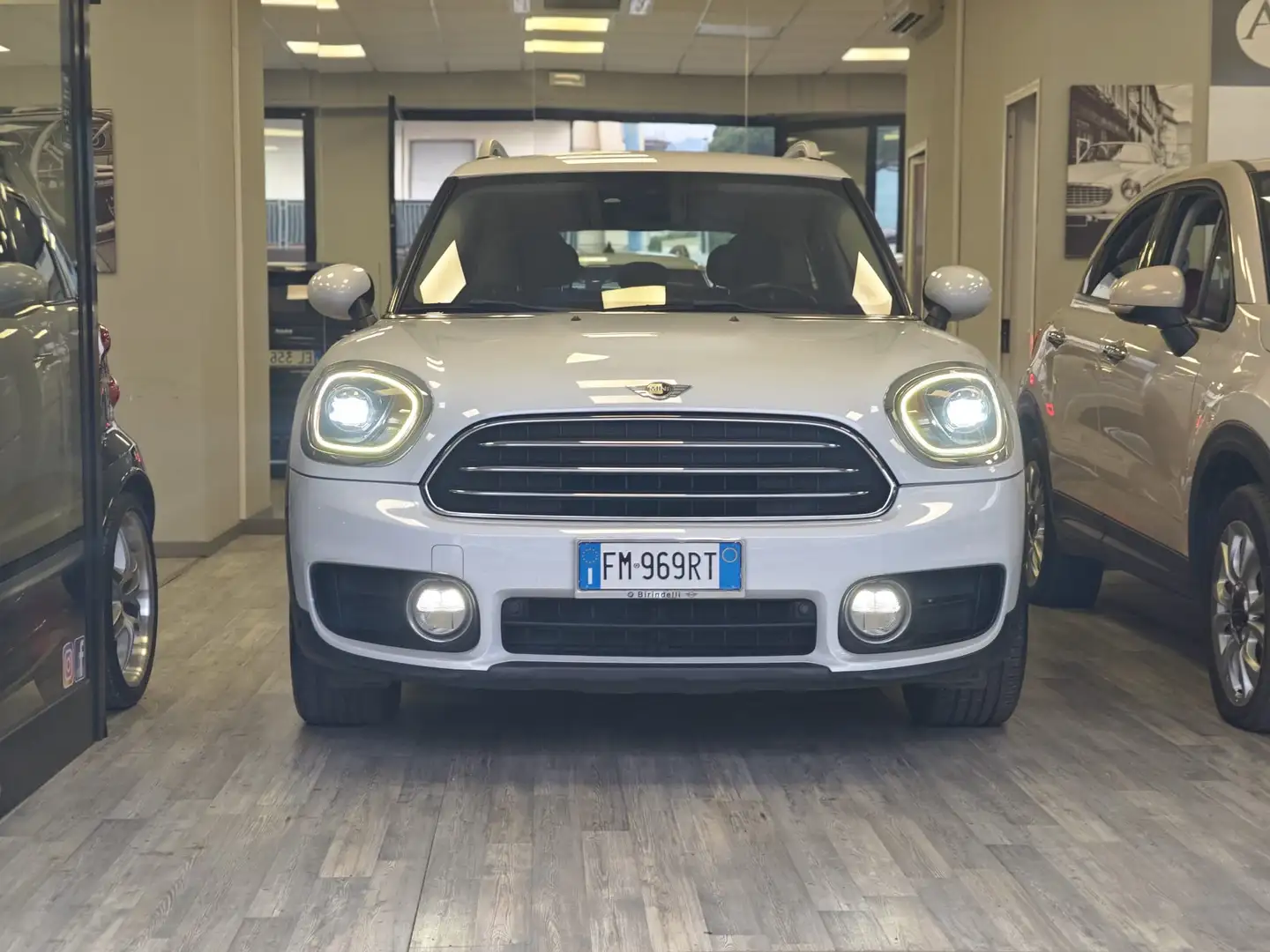 MINI Cooper D Countryman Mini Countryman 2.0 Cooper D Hype auto Wit - 1