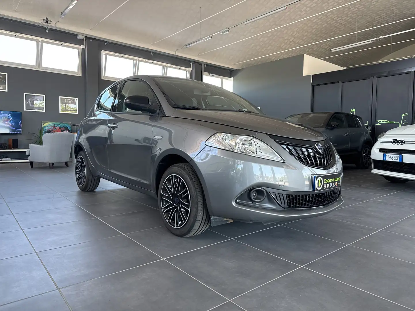 Lancia Ypsilon 1.0 Hybrid 70cv Silver Plus _ PROMO Grigio - 2