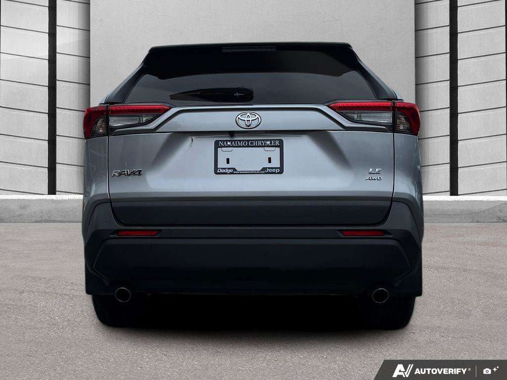 2025 Toyota RAV4 LE AWD | Heated Seats | Accident Free! — снимка 1