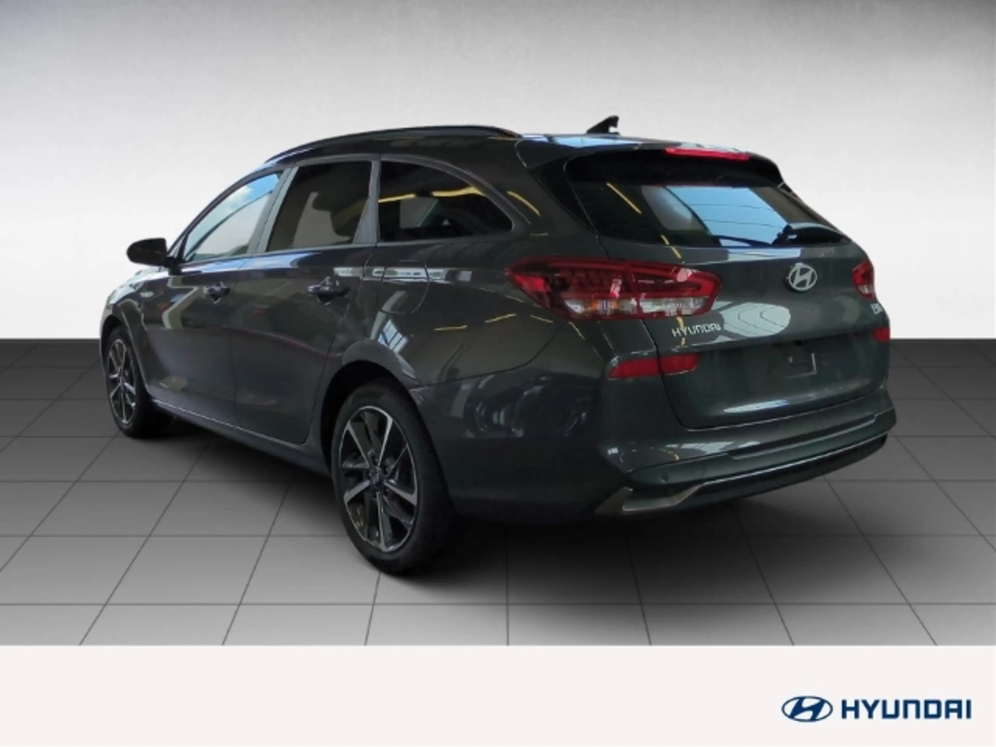 Hyundai i30 Mild-Hybrid 1.5 T-GDI Advantage Allwetterreifen+Na — photo 6
