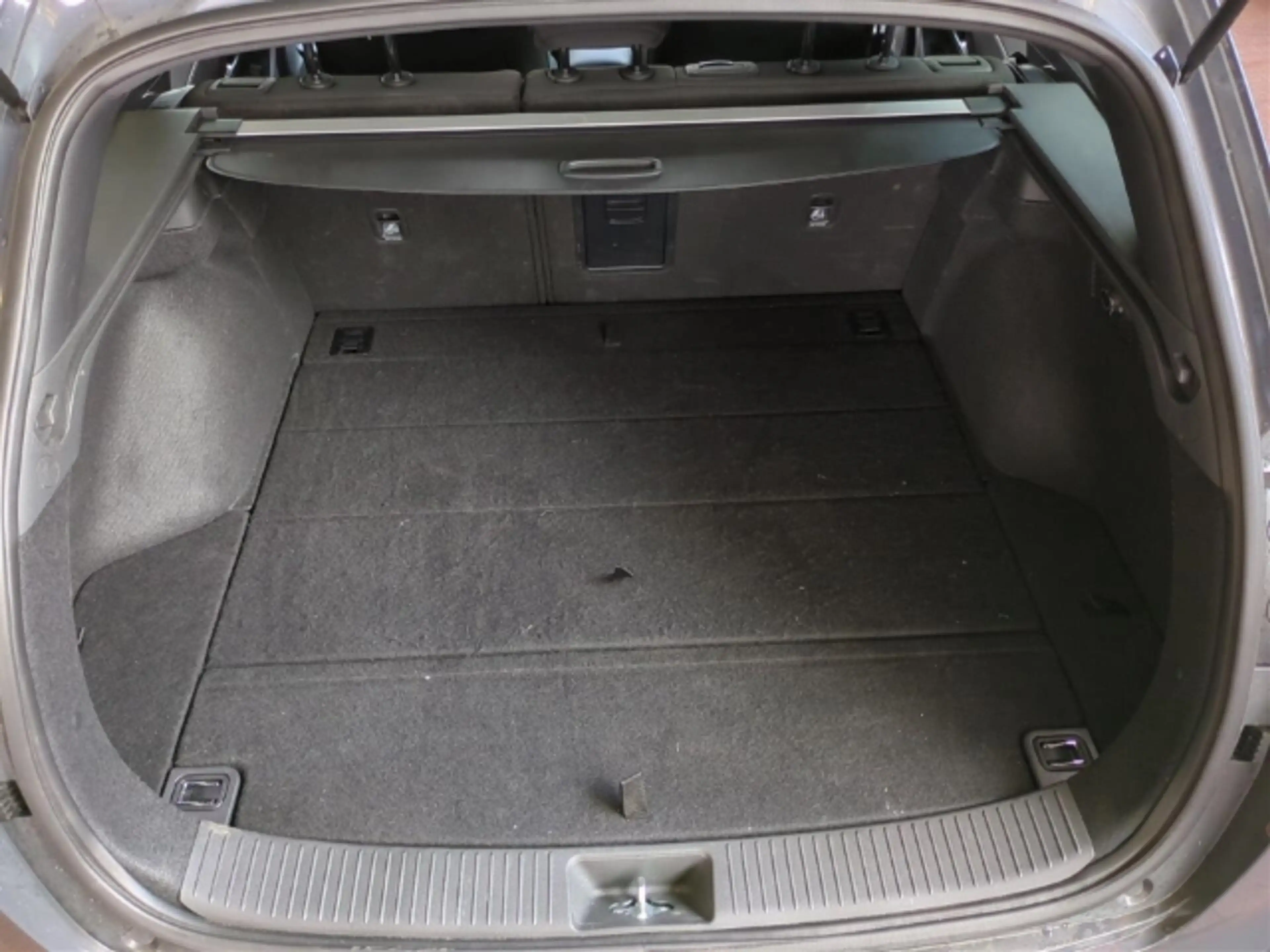 Hyundai i30 Mild-Hybrid 1.5 T-GDI Advantage Allwetterreifen+Na — photo 12