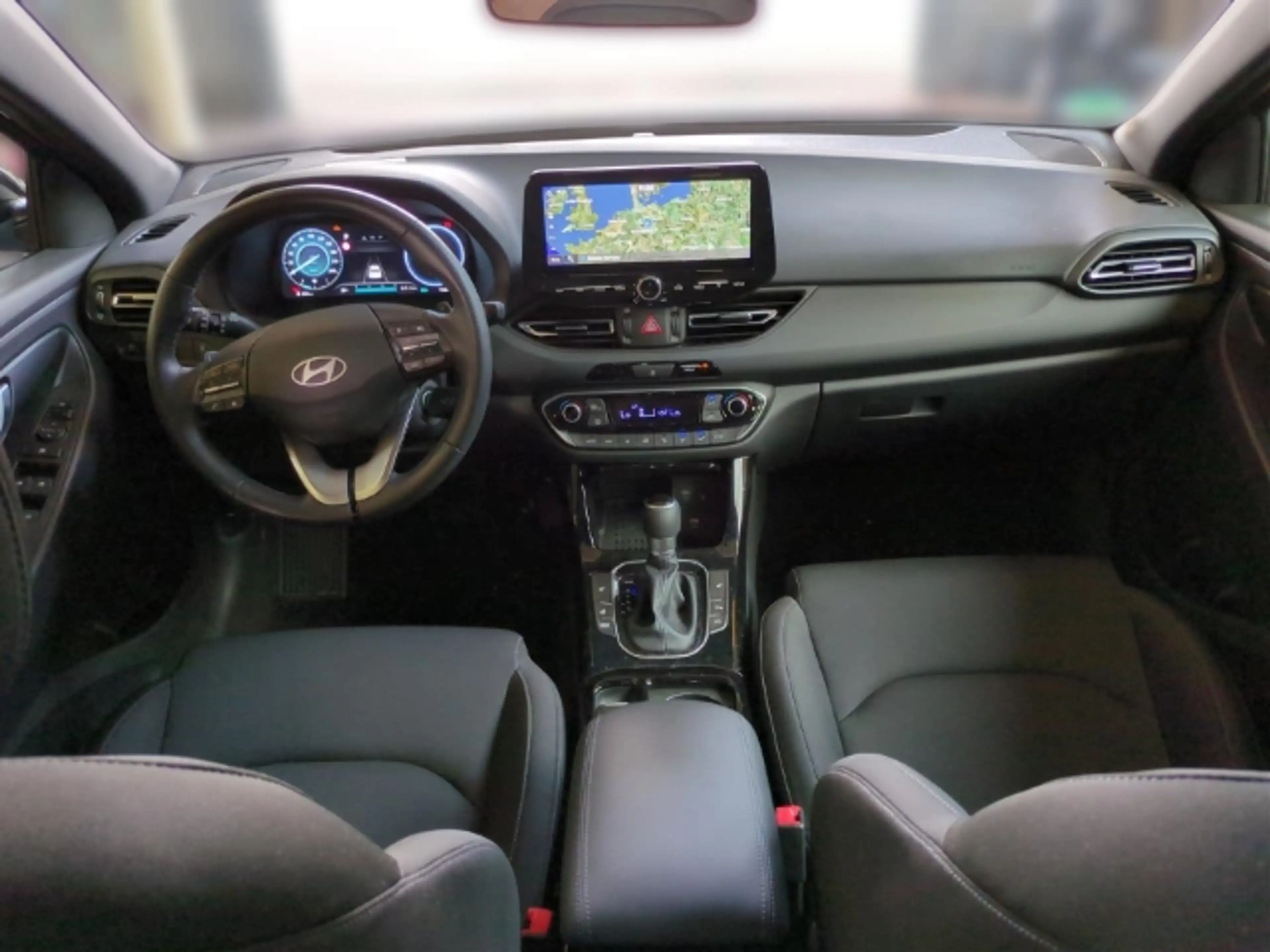 Hyundai i30 Mild-Hybrid 1.5 T-GDI Advantage Allwetterreifen+Na — photo 8