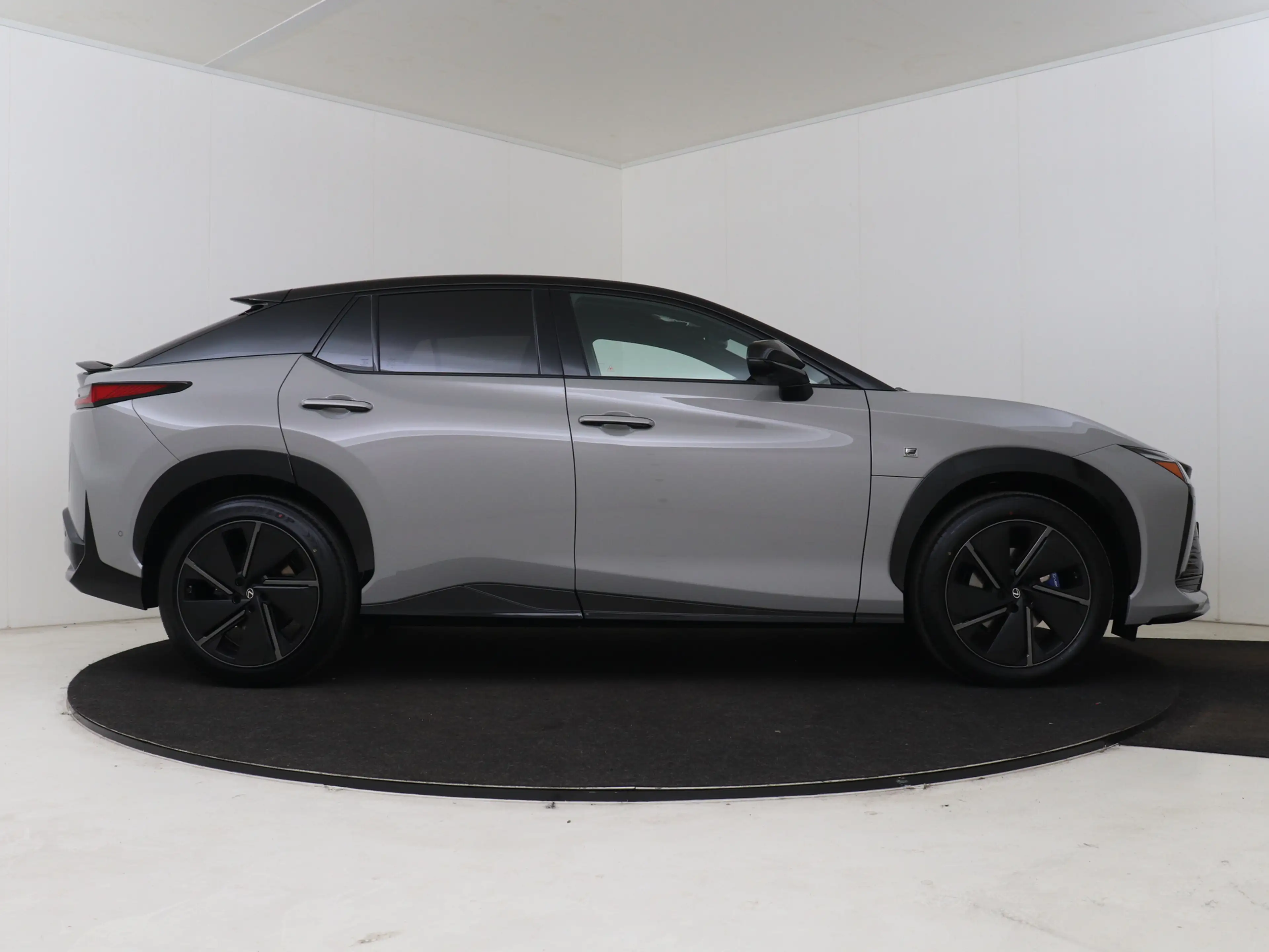 Lexus RZ 550e DIRECT 4 F SPORT 77 kWh | Mark Levinson | Pan — photo 14