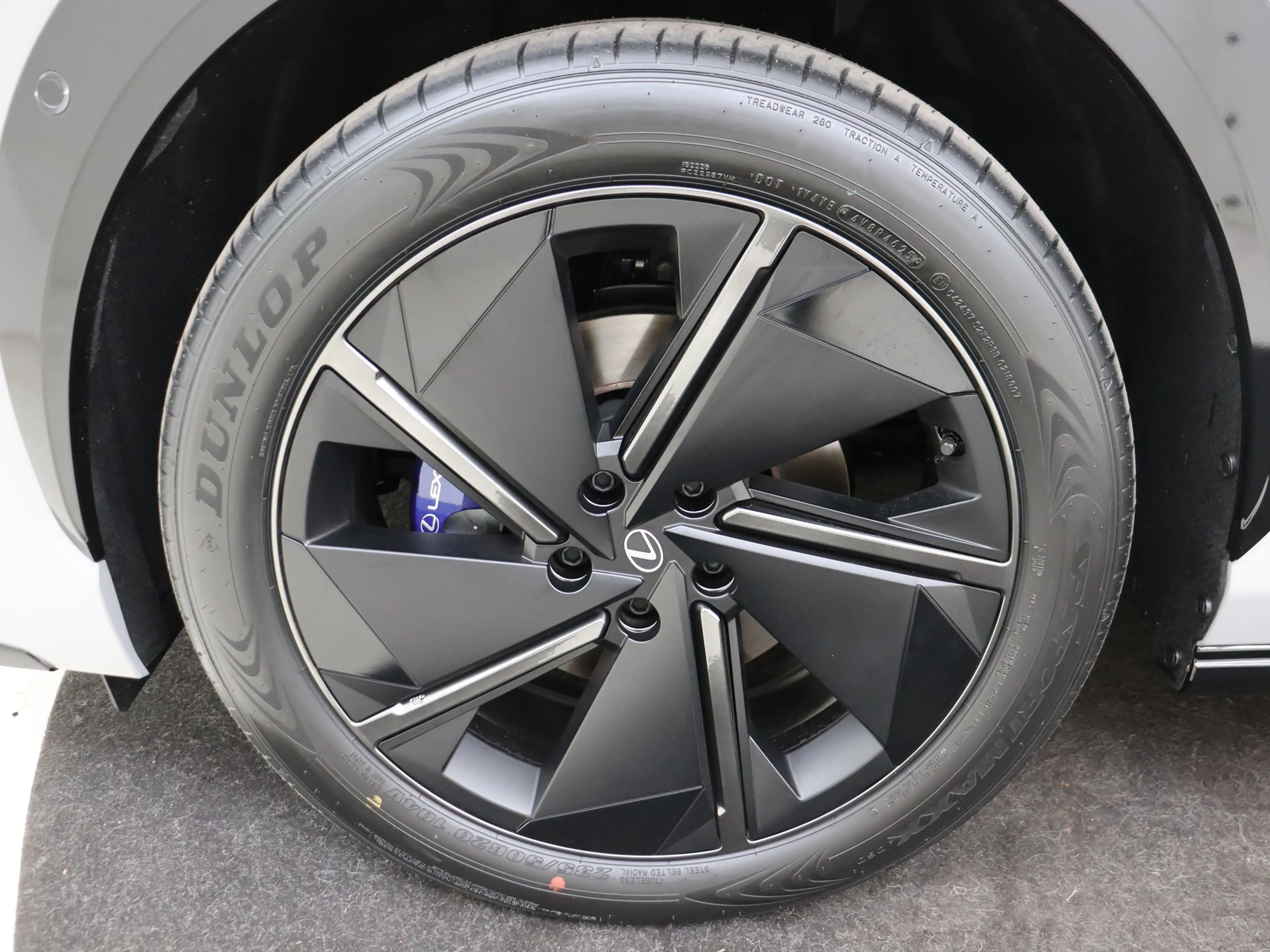 Lexus RZ 550e DIRECT 4 F SPORT 77 kWh | Mark Levinson | Pan — photo 6