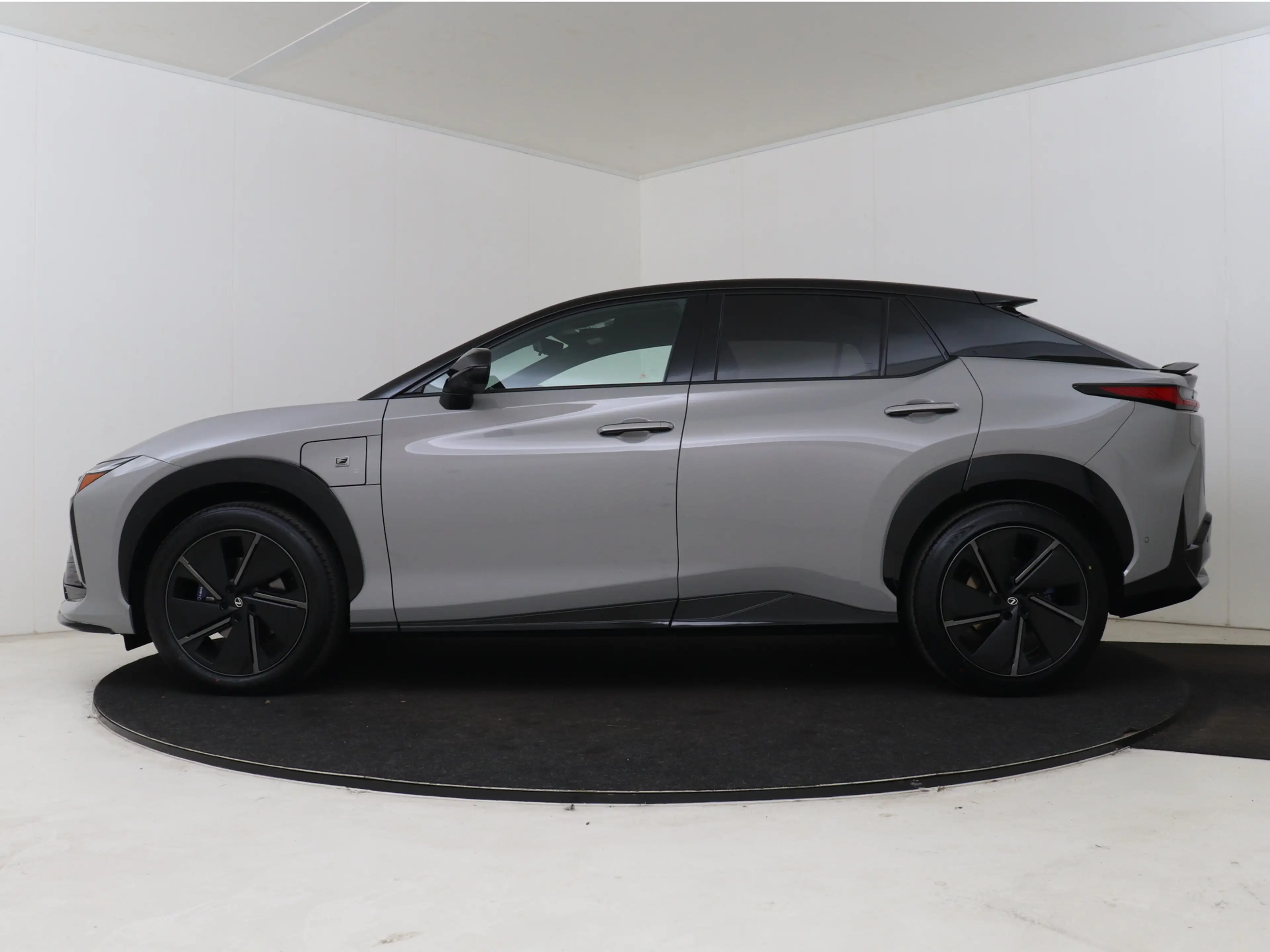 Lexus RZ 550e DIRECT 4 F SPORT 77 kWh | Mark Levinson | Pan — photo 3