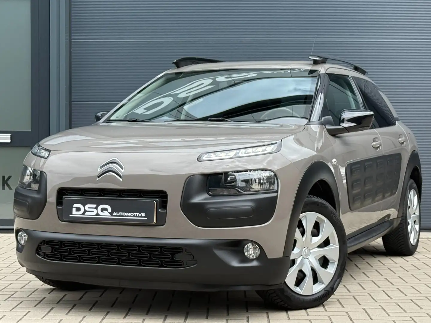 Citroen C4 Cactus 1.2 PureTech Feel Bruin - 1