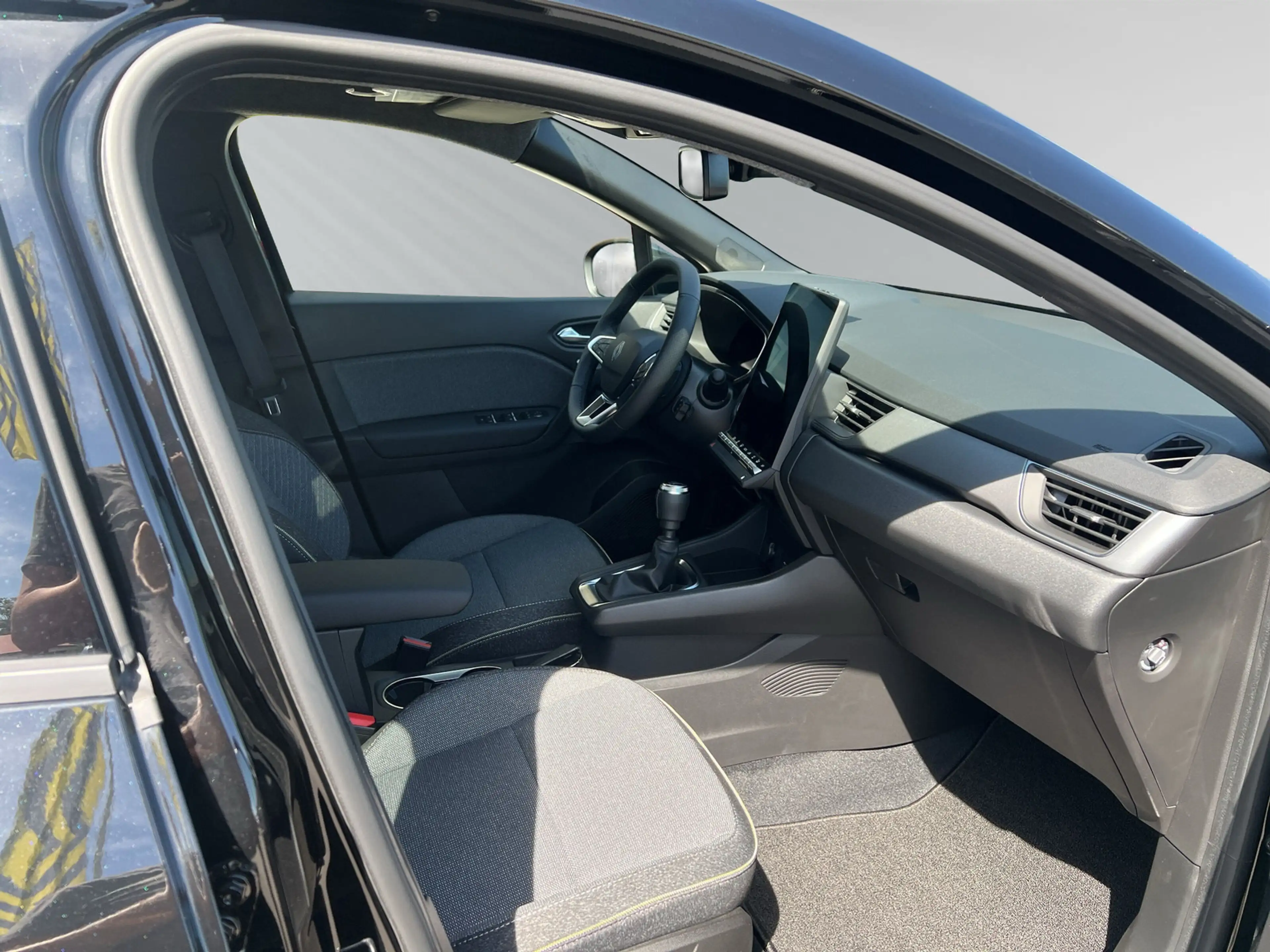 Renault Captur II Kiss TCe 115 — photo 10