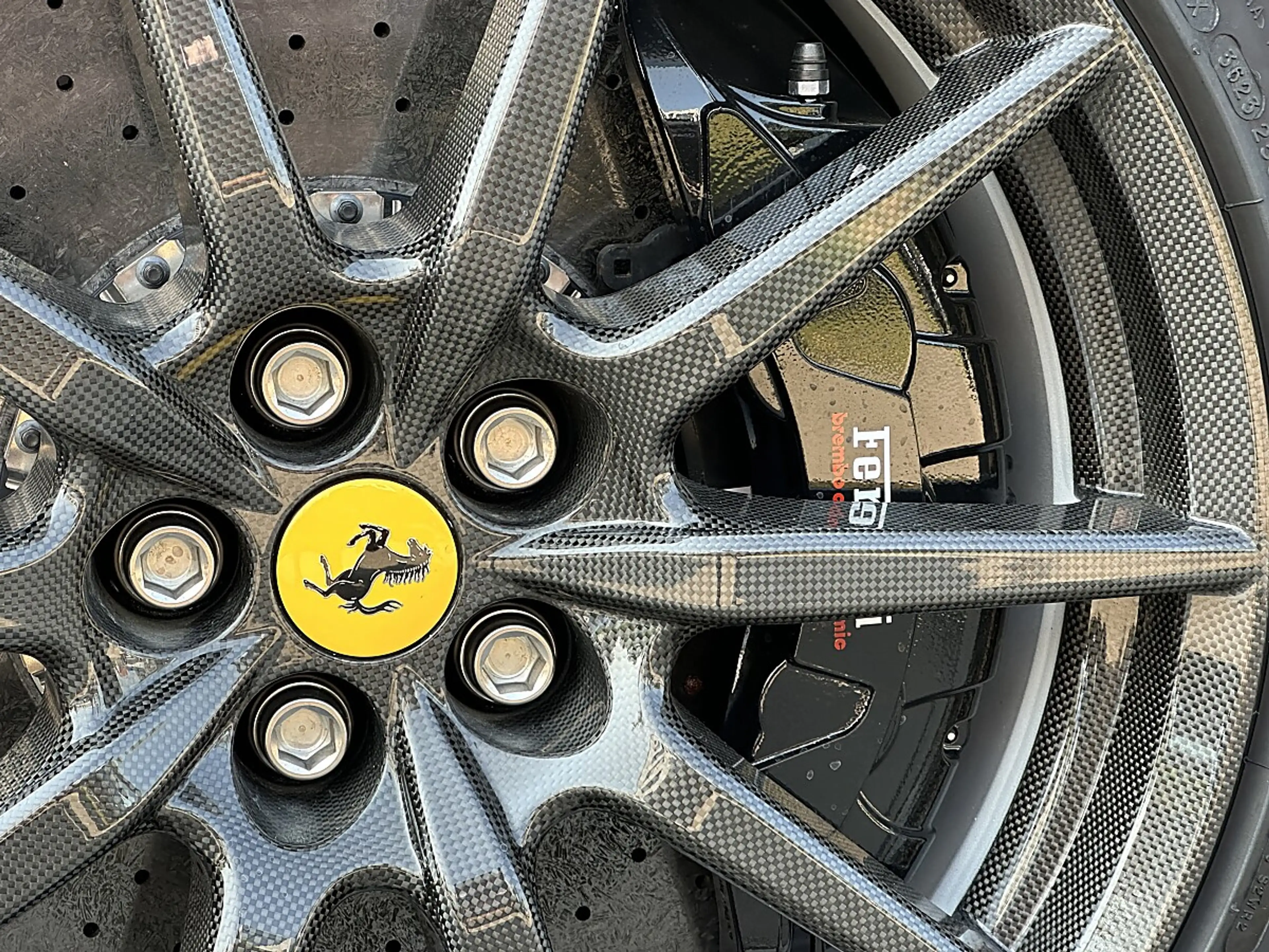 Ferrari SF90 Spider F1-DCT !!MEGAVOLL!! — photo 11