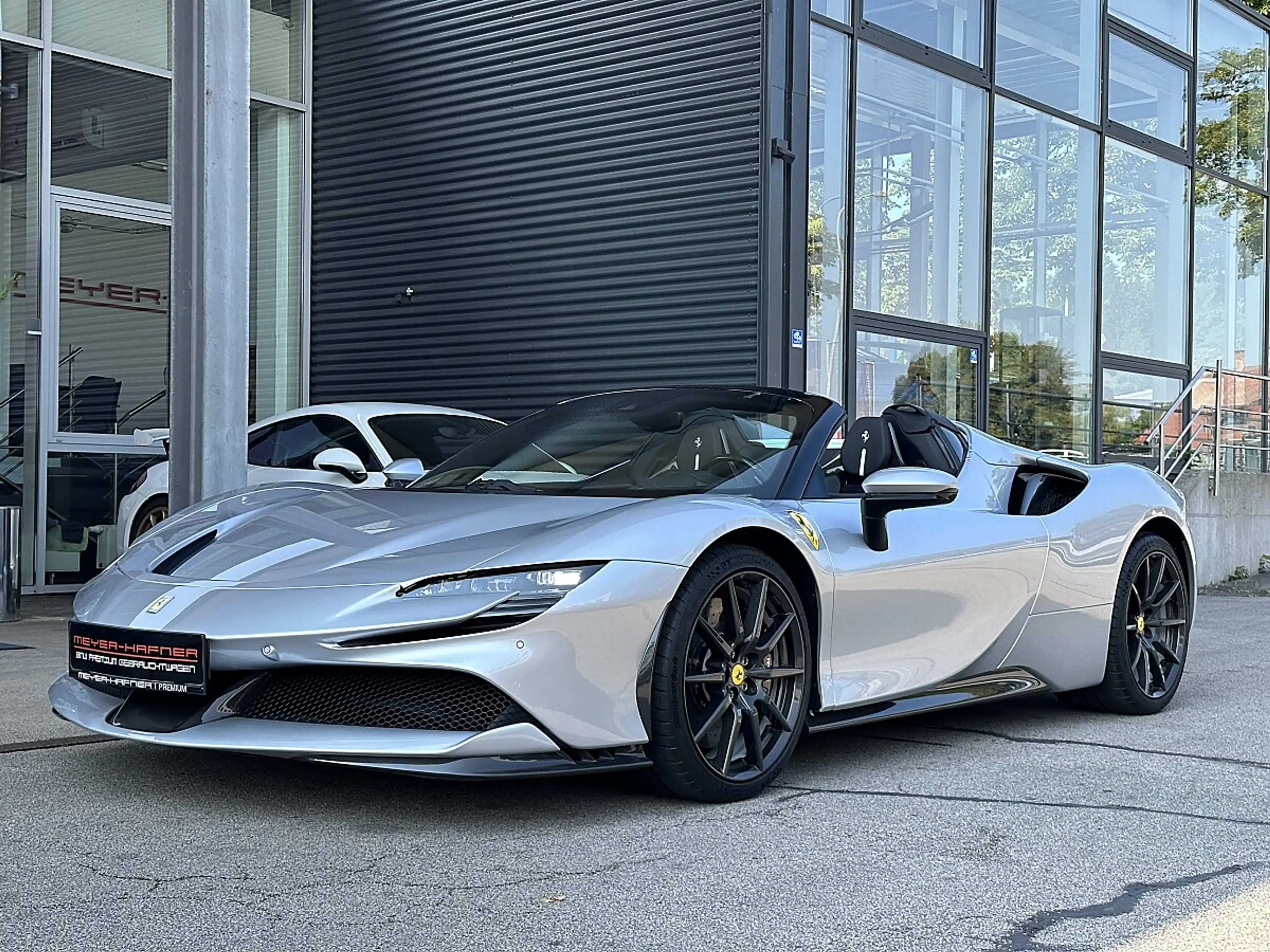 Ferrari SF90 Spider F1-DCT !!MEGAVOLL!! — photo 2