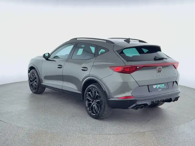 Cupra Formentor view 5