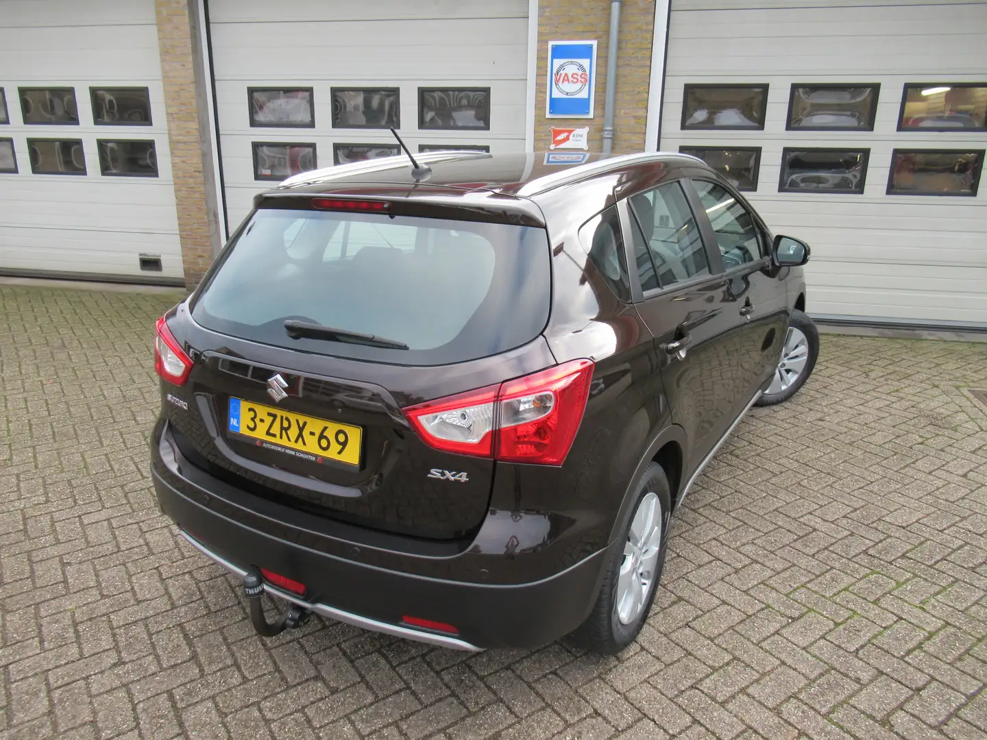 Suzuki SX4 S-Cross 1.6 Business Edition Pro Brun - 2