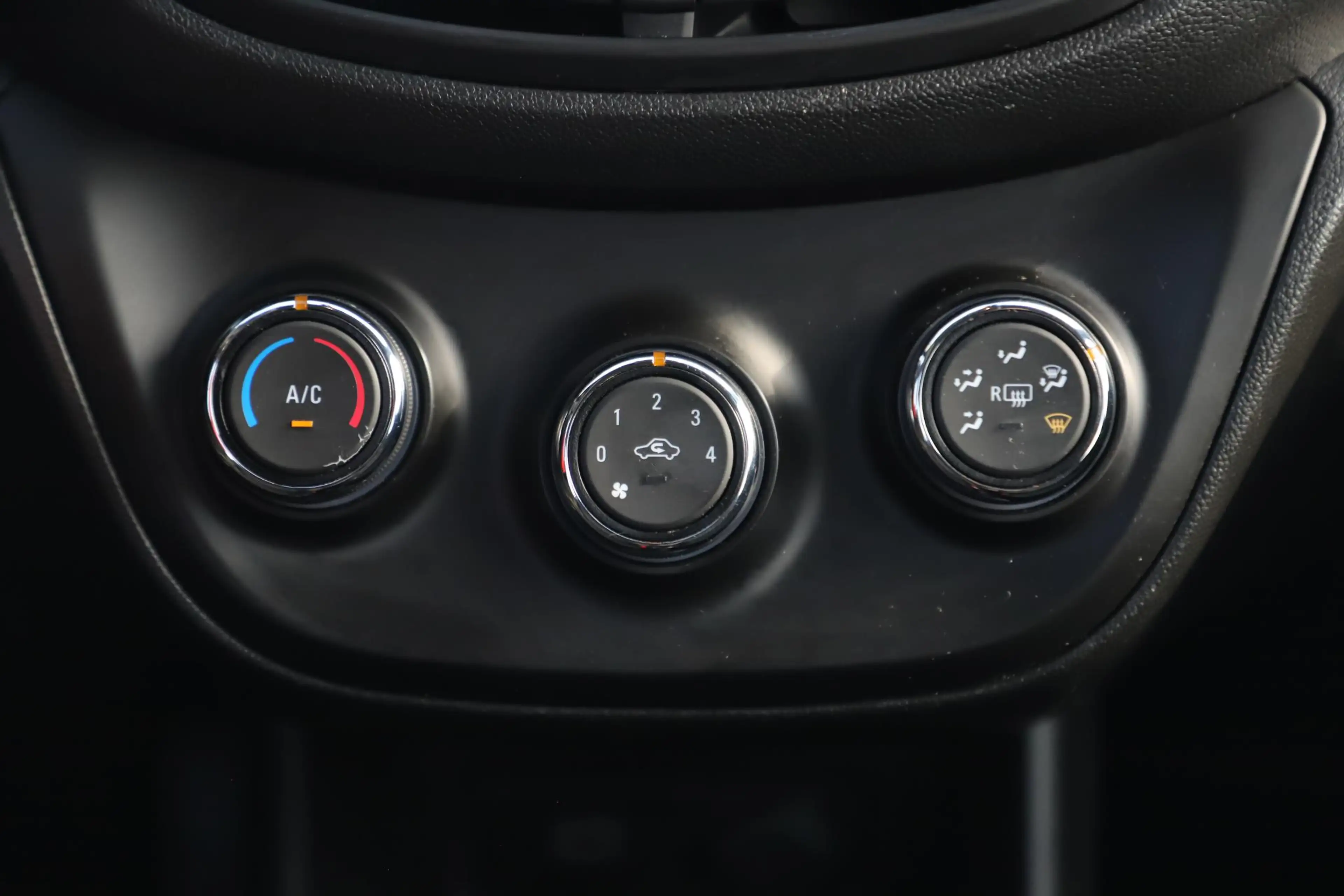 Opel Karl 1.0 ecoFLEX 120 Jaar Edition Airco Radio Bluetooth — photo 10