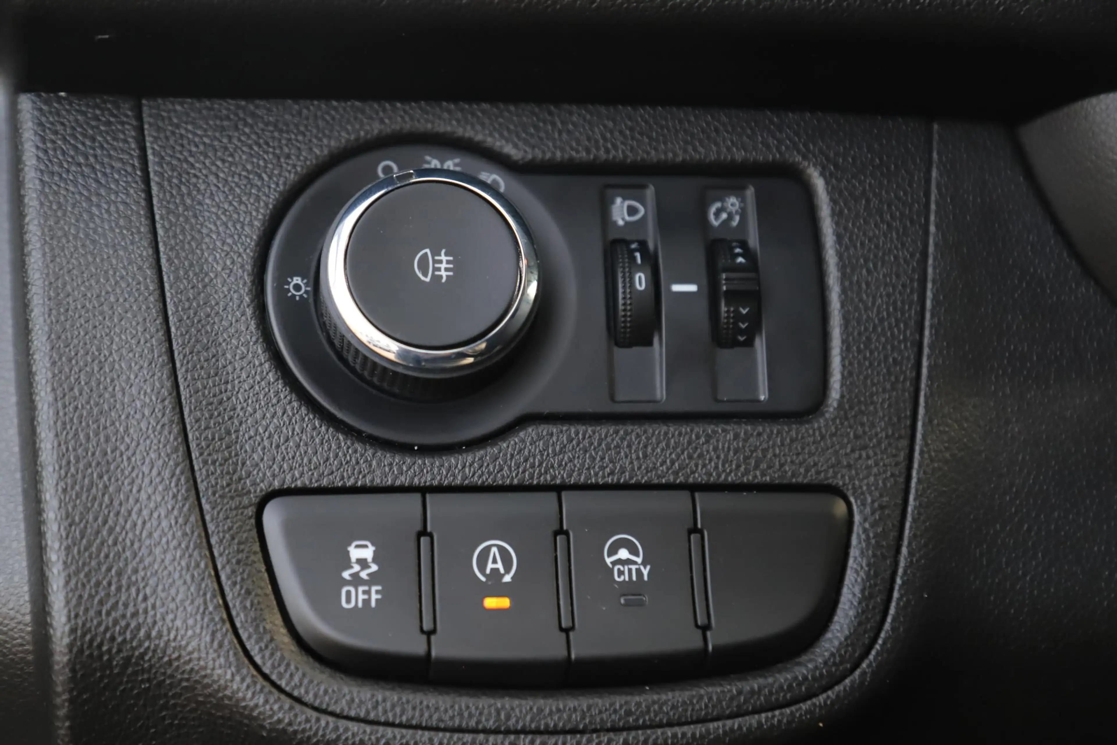 Opel Karl 1.0 ecoFLEX 120 Jaar Edition Airco Radio Bluetooth — photo 12