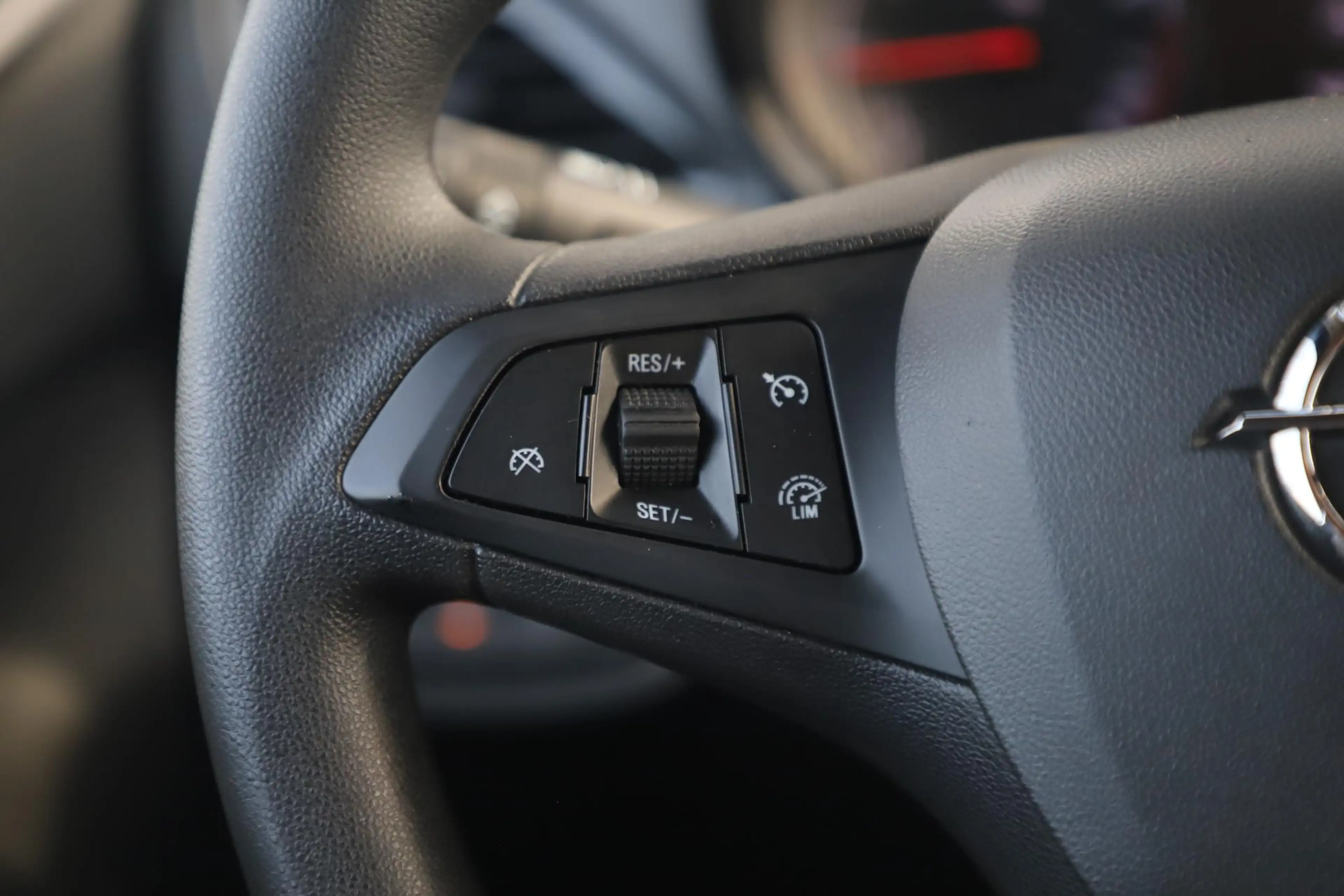 Opel Karl 1.0 ecoFLEX 120 Jaar Edition Airco Radio Bluetooth — photo 13
