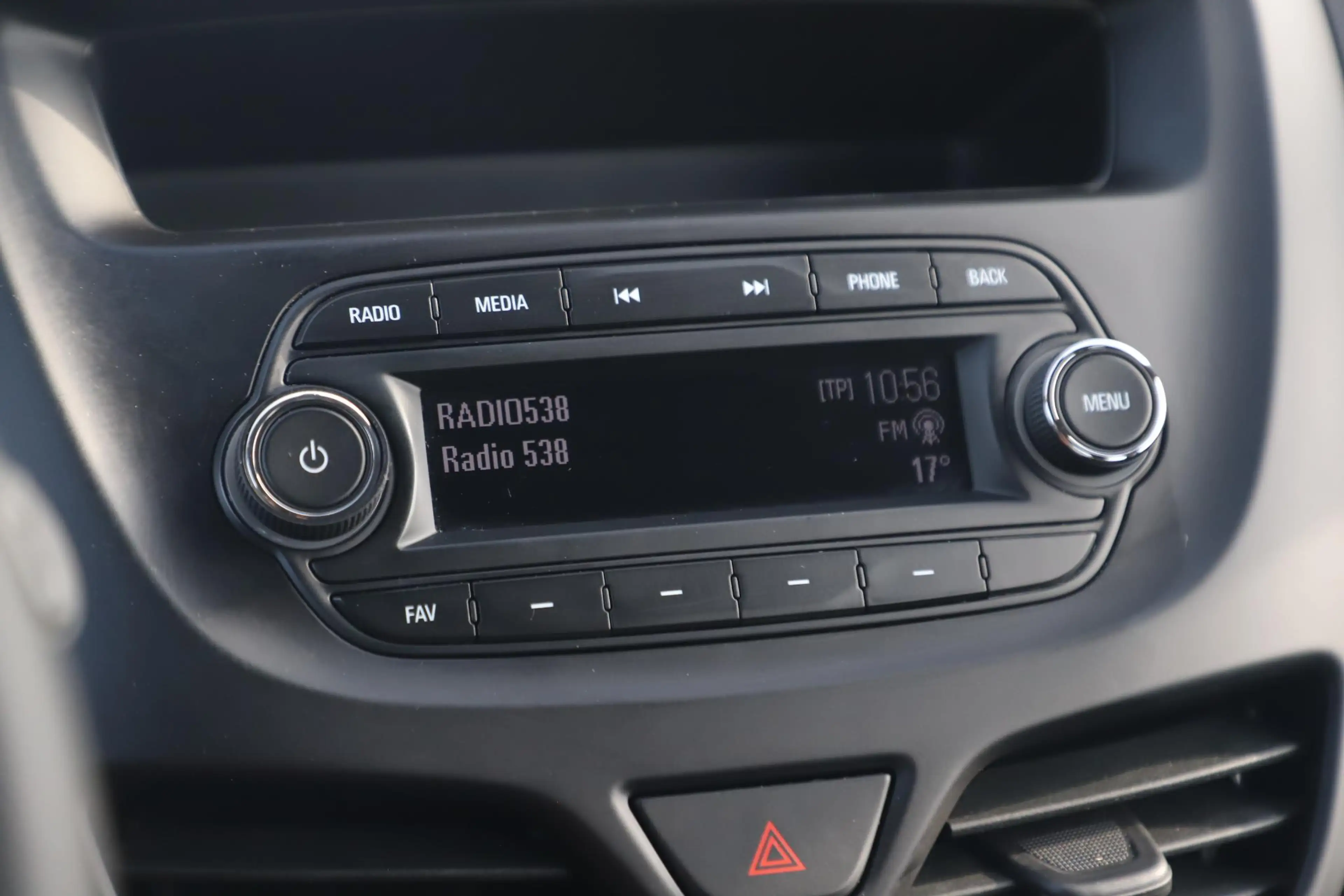 Opel Karl 1.0 ecoFLEX 120 Jaar Edition Airco Radio Bluetooth — photo 15