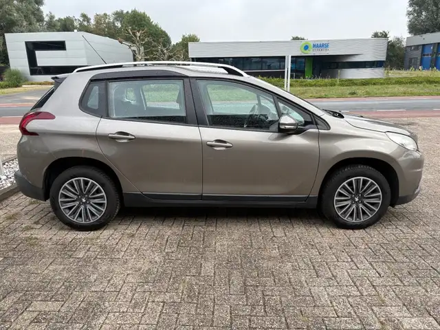Peugeot 2008 view 4