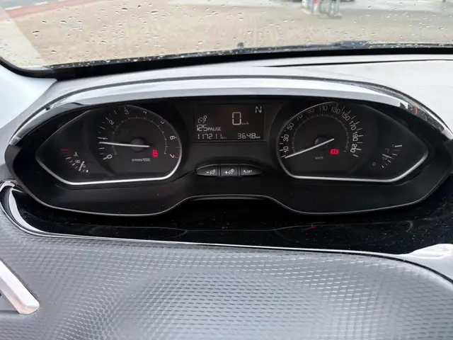 Peugeot 2008 view 13