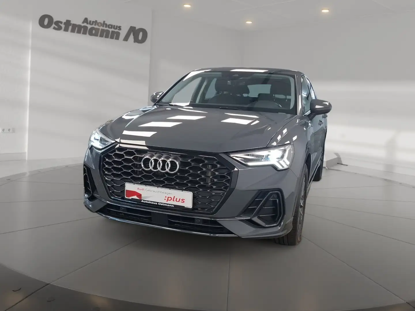 Audi Q3 Sportback 45 TFSI e AHK 2xKlima 360 Navi SHZ Grau - 2
