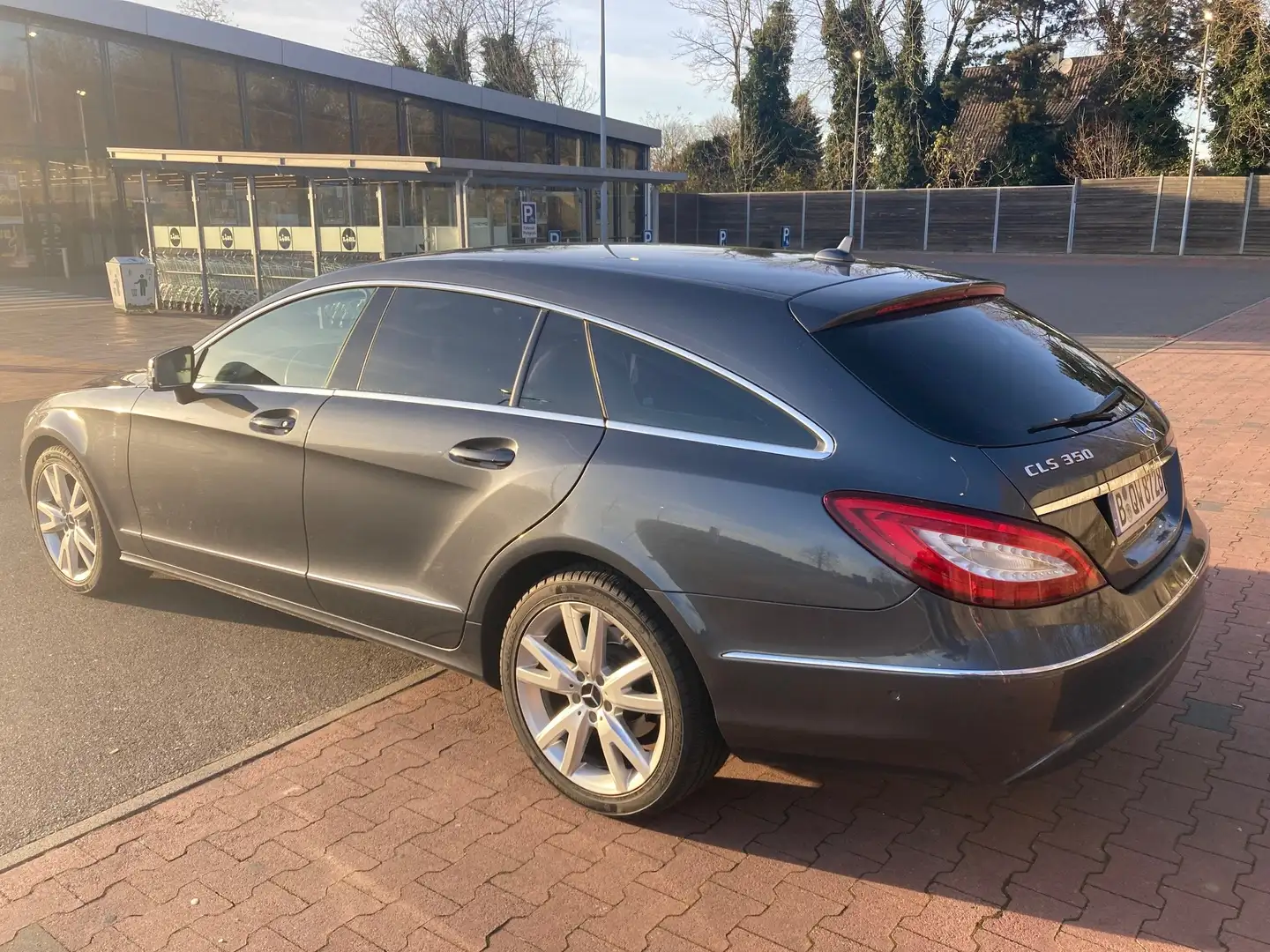 Mercedes-Benz CLS 350 CLS Shooting Brake 350 BlueTEC 4Matic 7G-TRONIC Grau - 2