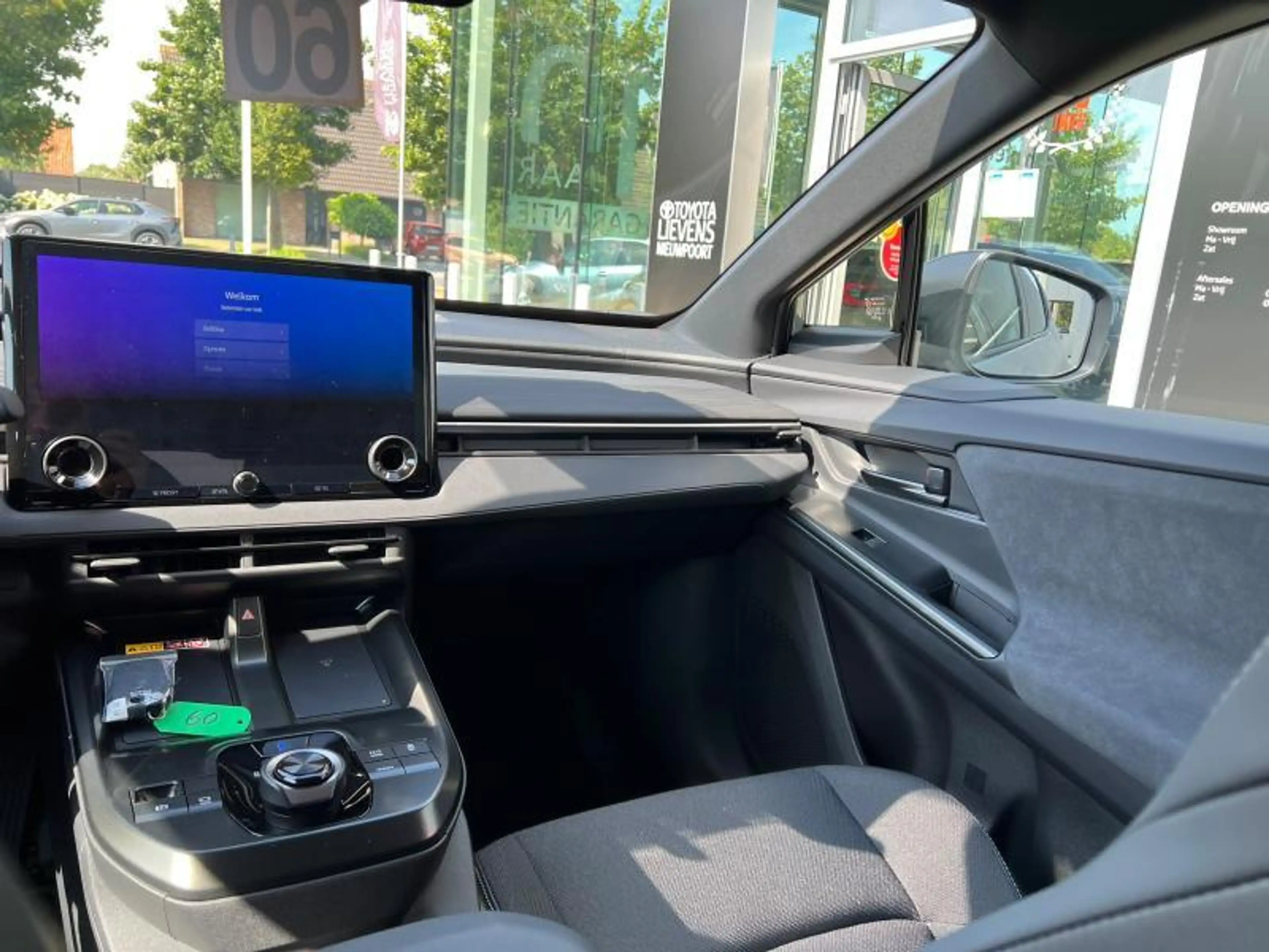 Toyota C-HR+ 77KwH- BUSINESS — photo 13
