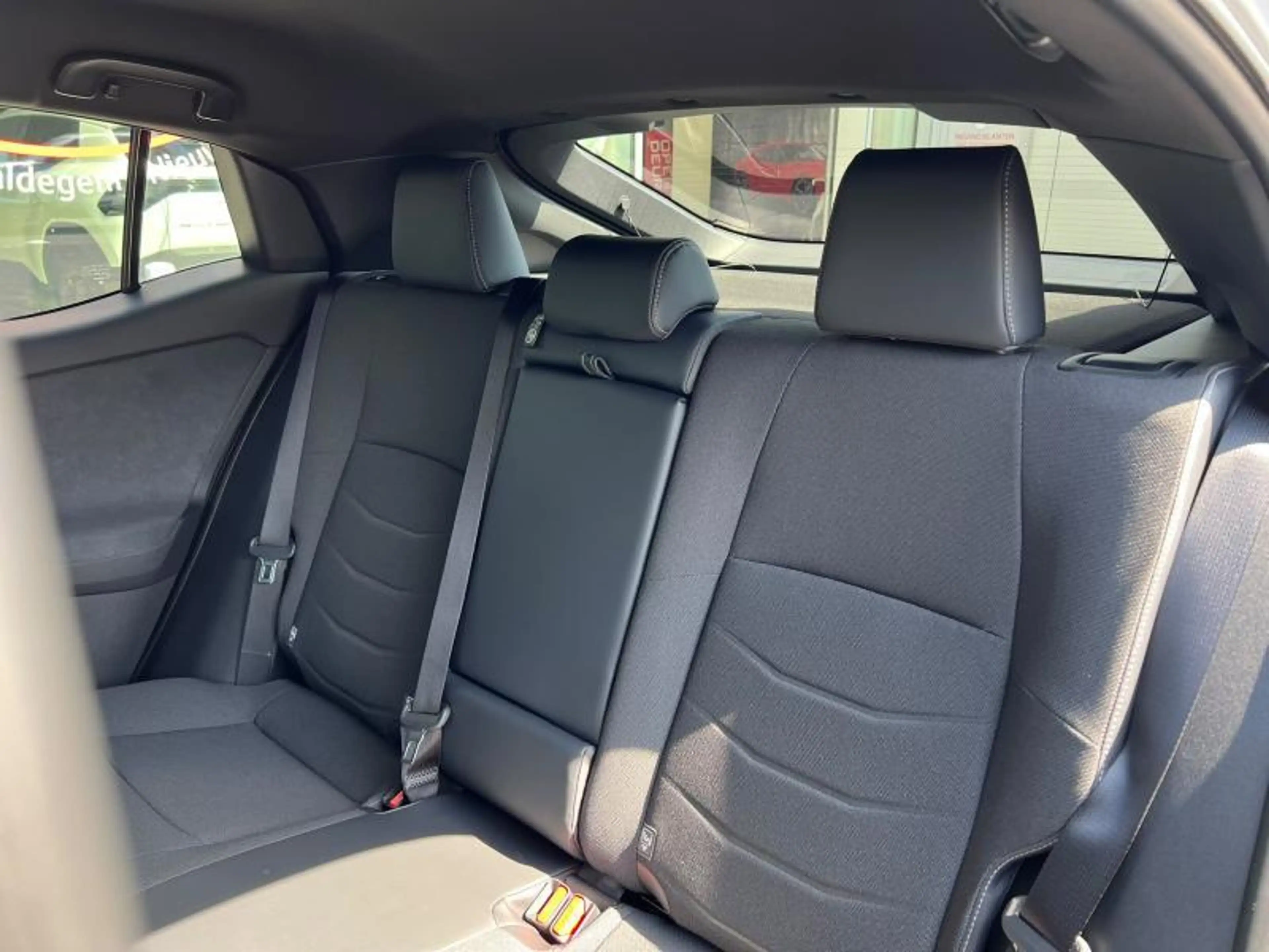 Toyota C-HR+ 77KwH- BUSINESS — photo 11