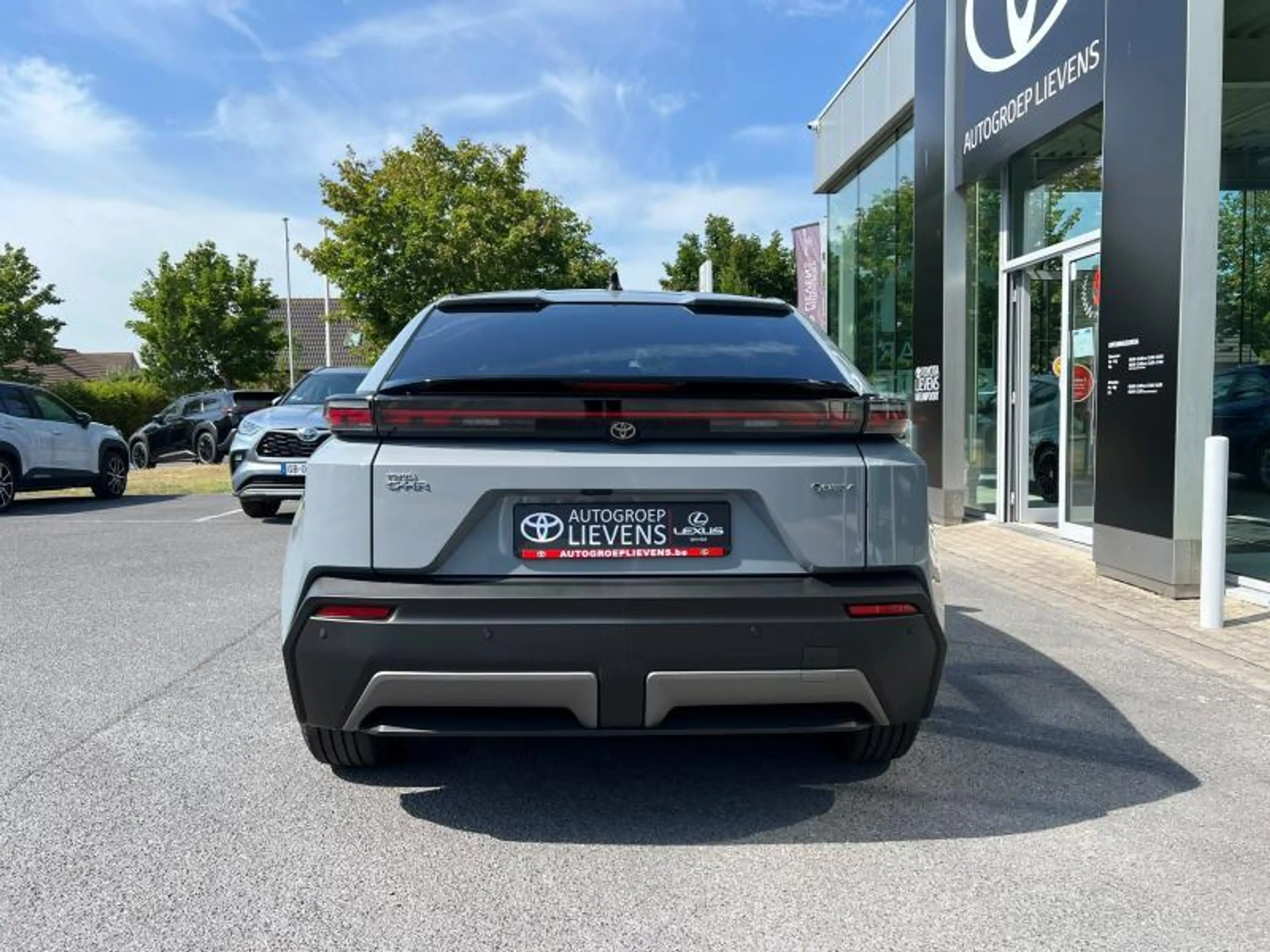 Toyota C-HR+ 77KwH- BUSINESS — photo 5
