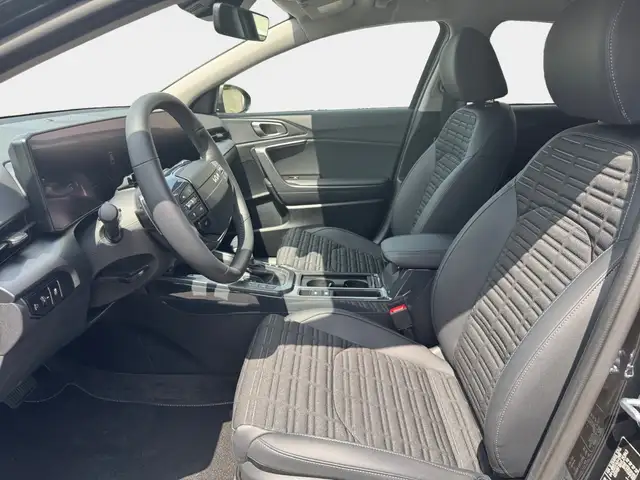 Kia Xceed view 8