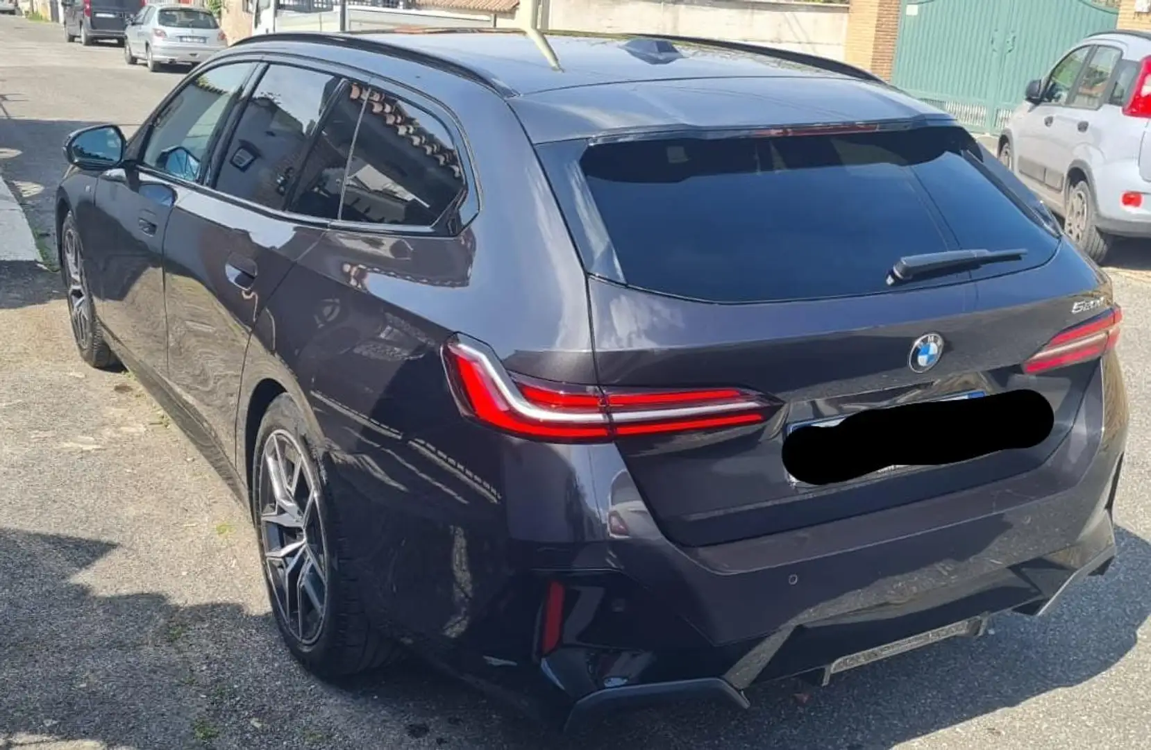 BMW 520 520d Touring 48V xdrive MSport Grigio - 2