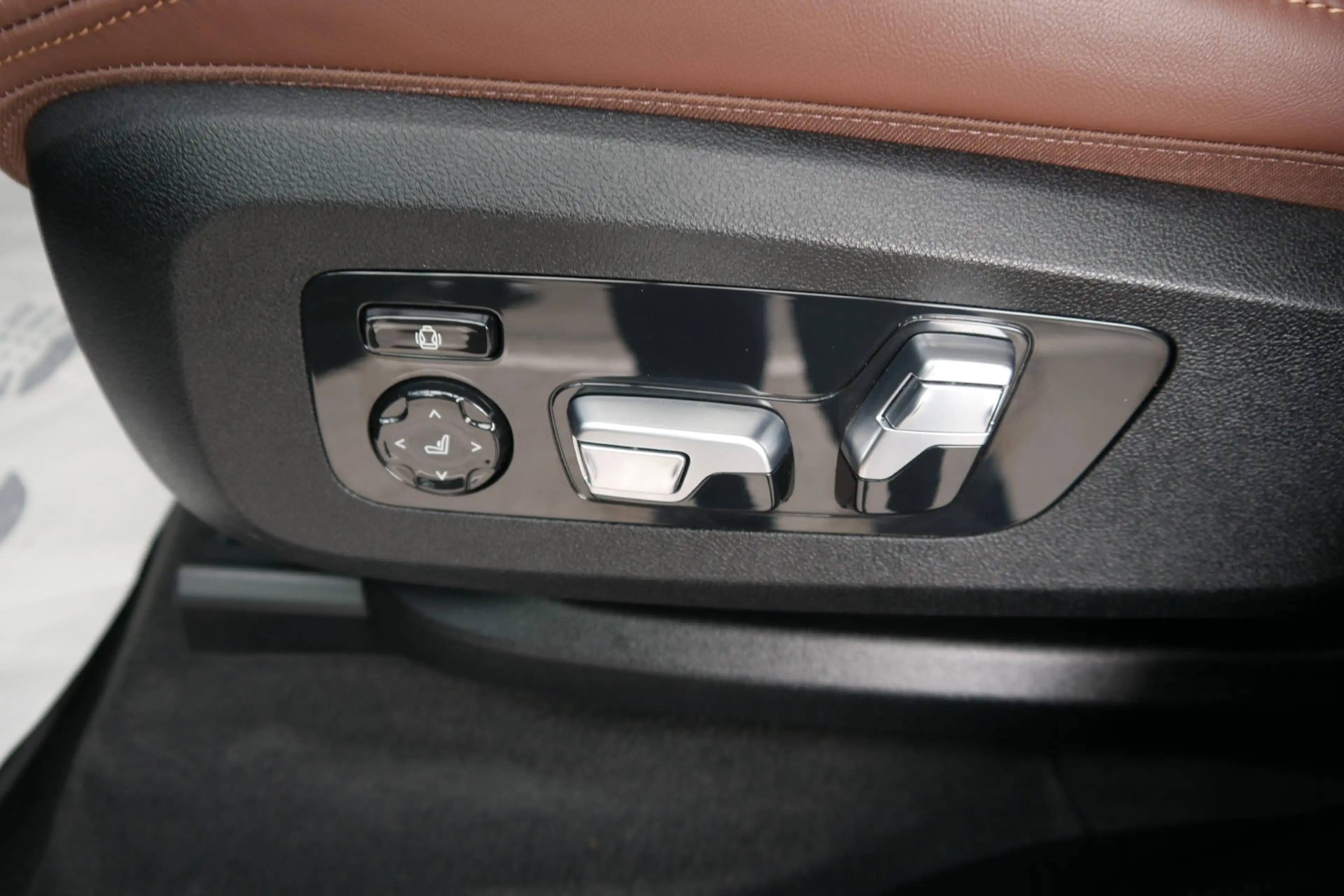 BMW X5 xDrive50e *M-Paket Pro/AHK/Pano./Innovationspaket/H&K Sound/Standhzg./Komfortsitz/Luftfederung/360°/ — photo 12