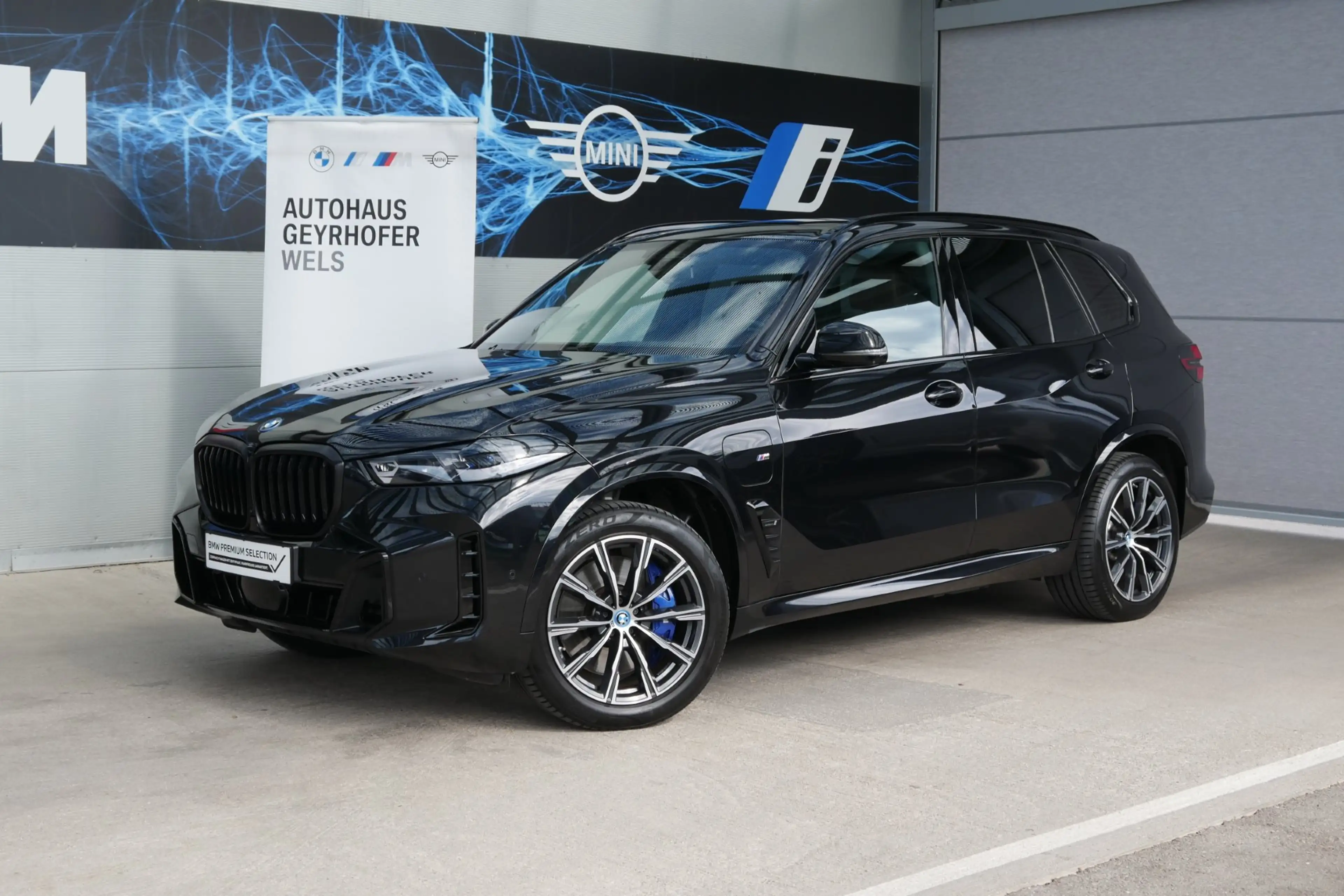 BMW X5 xDrive50e *M-Paket Pro/AHK/Pano./Innovationspaket/H&K Sound/Standhzg./Komfortsitz/Luftfederung/360°/