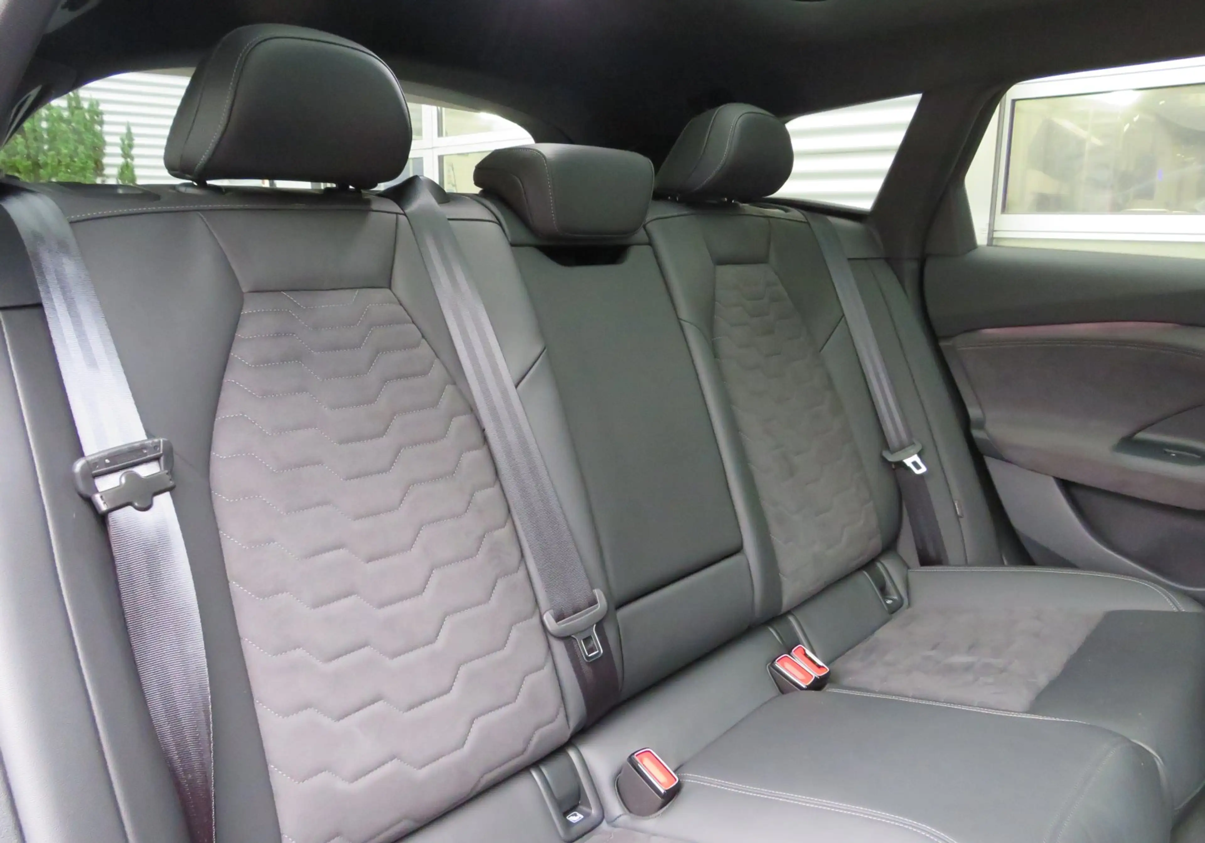 Audi A6 e-tron Avant performance  Navi/360°Kamera/Head-up/Bang & — photo 12