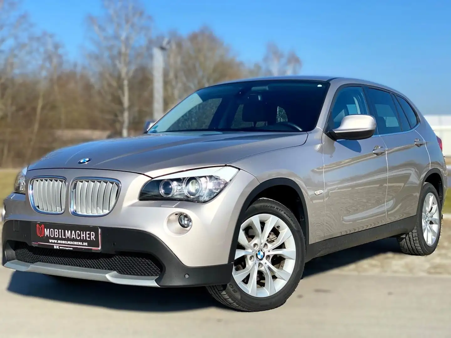 BMW X1 23d xDrive Navi Pr*MFL*Temp*1.Hand*Scheckheft Plateado - 1