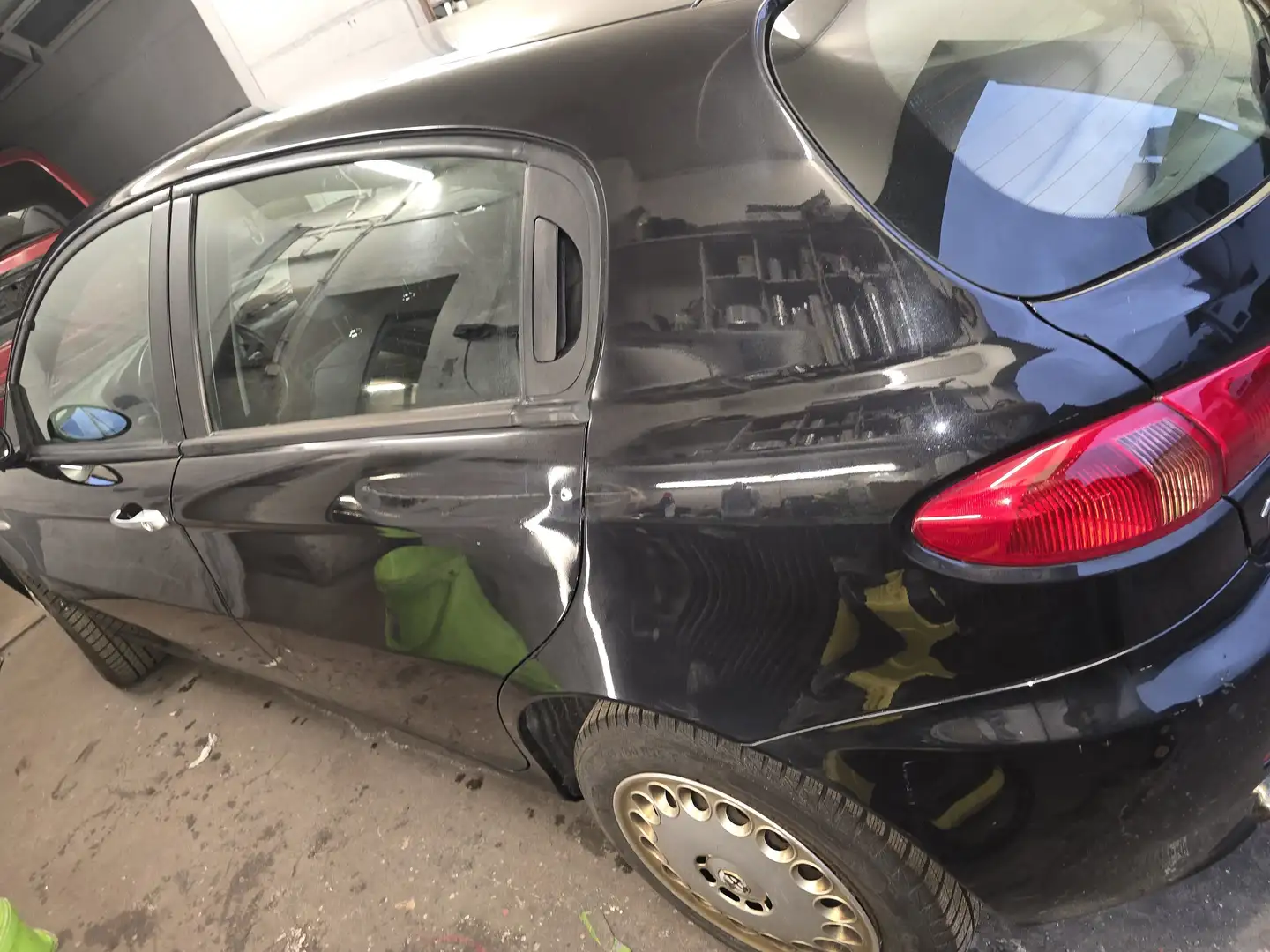 Alfa Romeo 159 1,9 JTS Elegante - 1