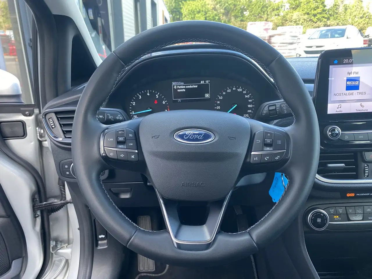 Ford Fiesta Active — photo 9